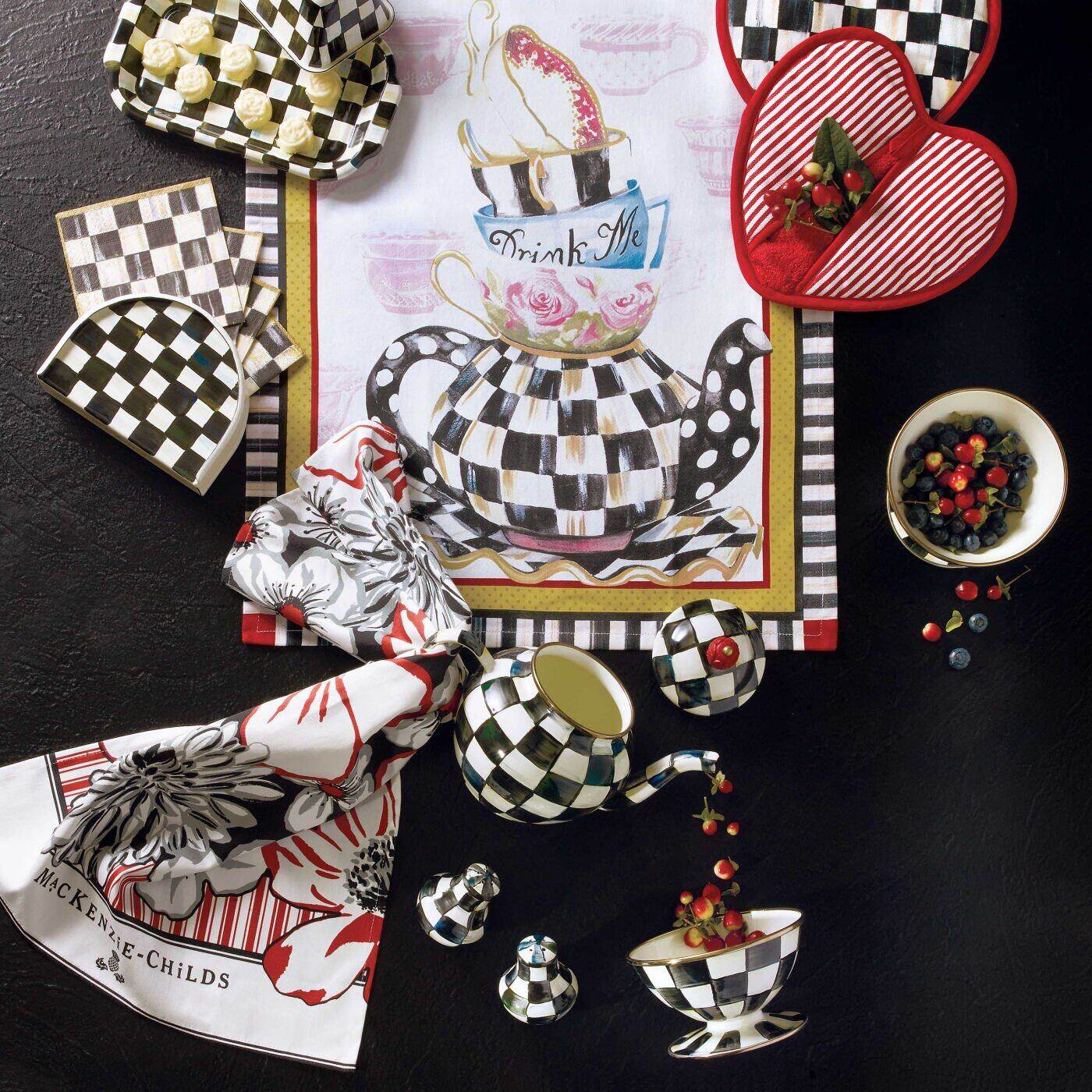 MacKenzie-Childs Courtly Check 4 Cup Teapot