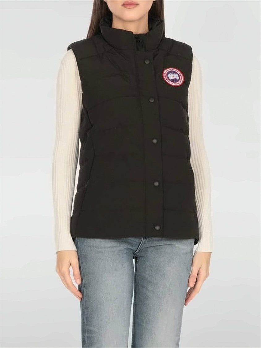Quilted Black Vest With High Collar And Snap-Button Closure