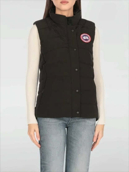 Quilted Black Vest With High Collar And Snap-Button Closure