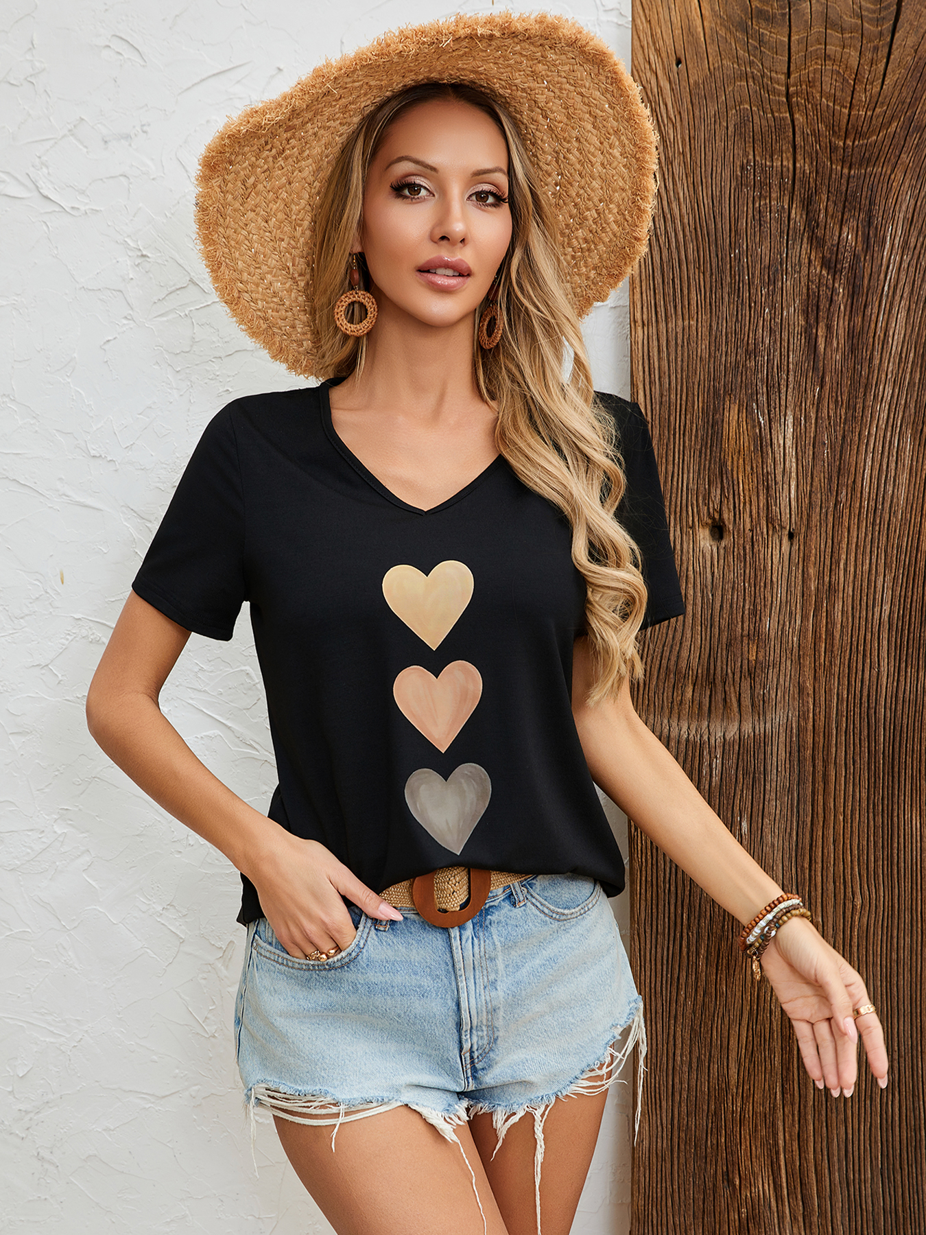 Woman's Black V-Neck Short Sleeve Heart Print Casual Top-Aegean-sea
