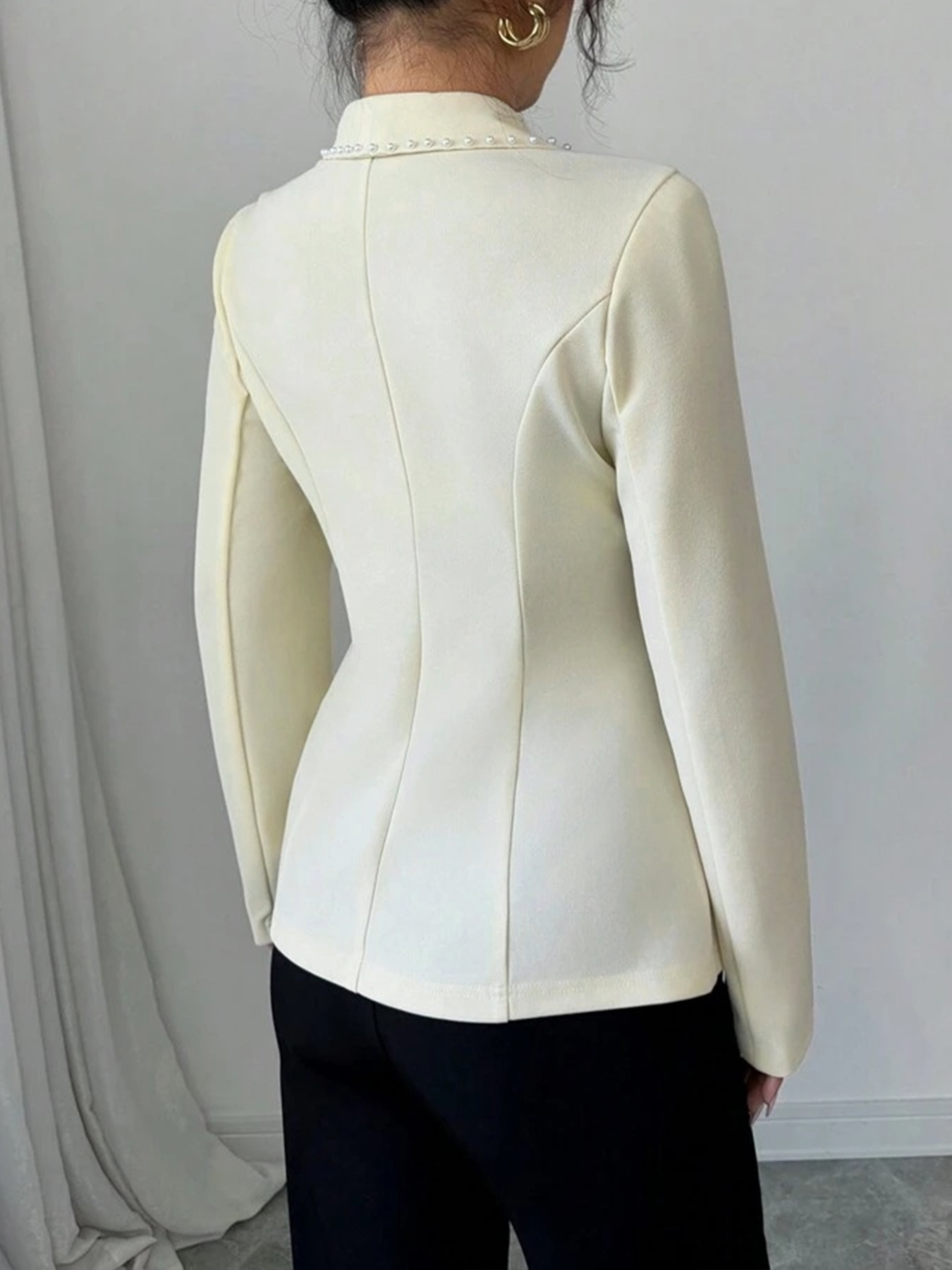 Elegant Cream Fitted Blazer with Pearl-Trimmed Lapel & Slim Waist-Aegean-sea