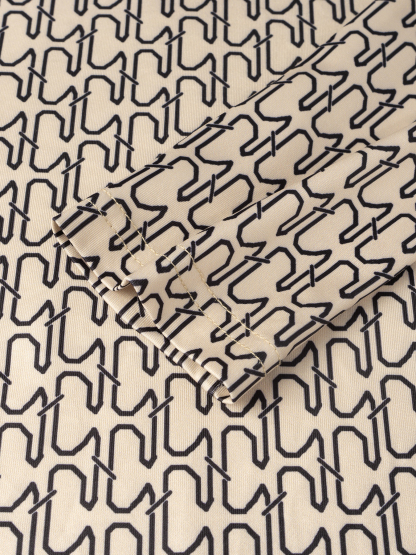 Vestido midi de mujer con cuello alto y mangas largas estampado con cintura ceñida y abertura lateral-Aegean-sea