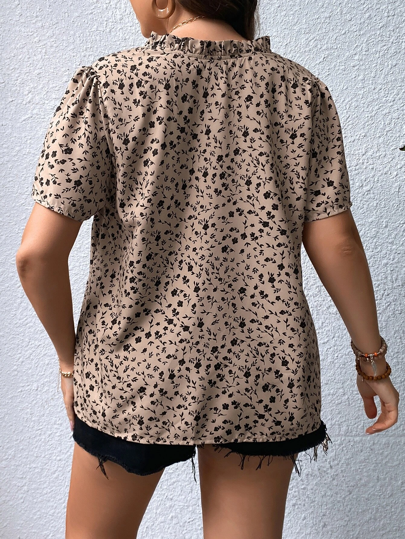 Woman's Light Khaki Black Ditsy Floral V-Neck Short-Sleeve Top | Loose Drape Chiffon Office Blouse-Aegean-sea