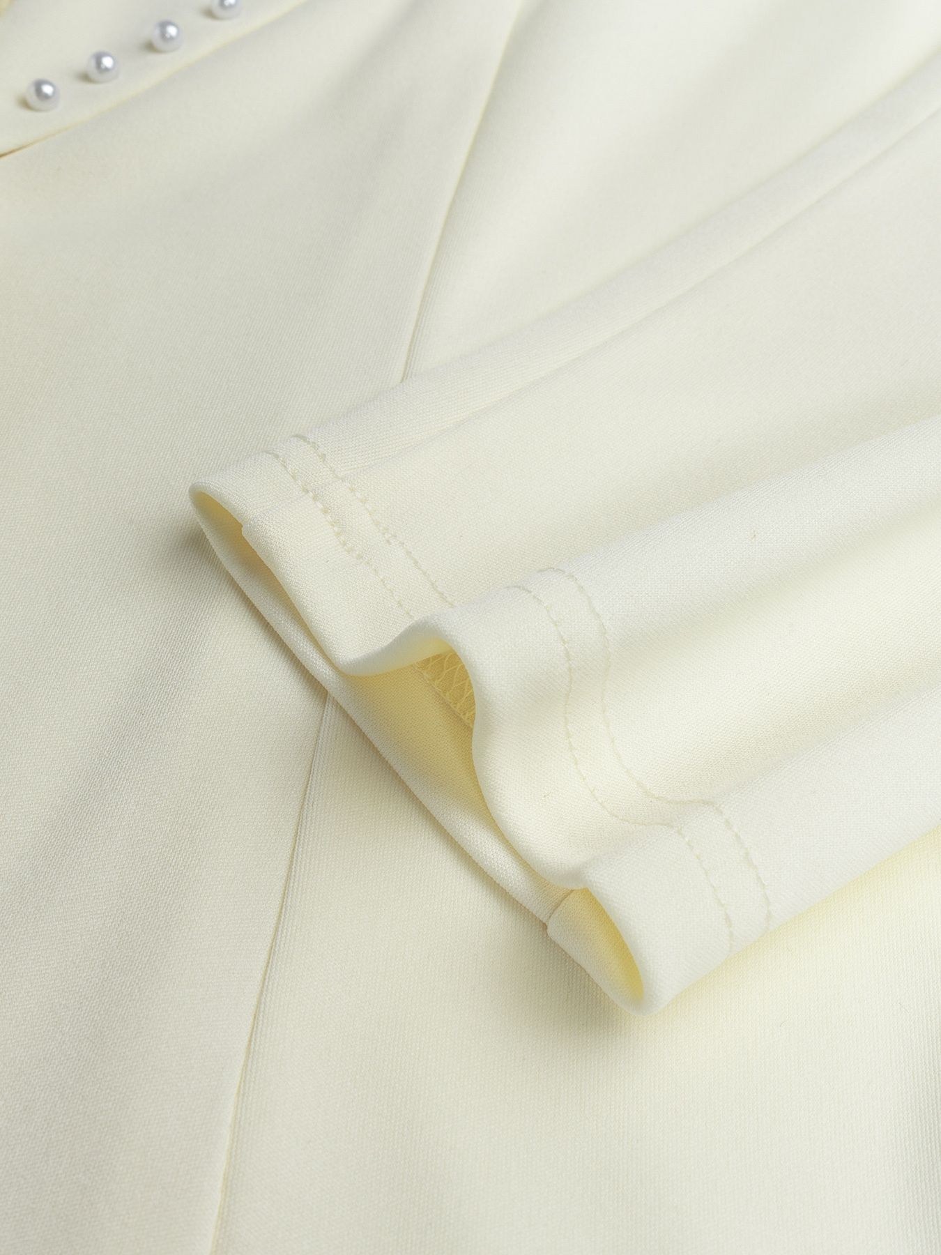 Elegant Cream Fitted Blazer with Pearl-Trimmed Lapel & Slim Waist-Aegean-sea