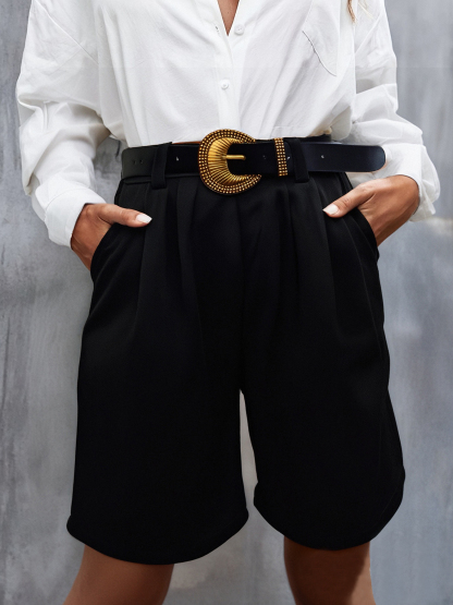 Woman's Black high-waisted pleated Bermuda shorts-Aegean-sea