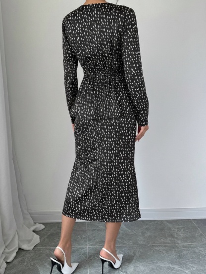 Women's Beige Knit Crop Top & High-Waisted Pleated Midi Skirt Set-Aegean-sea