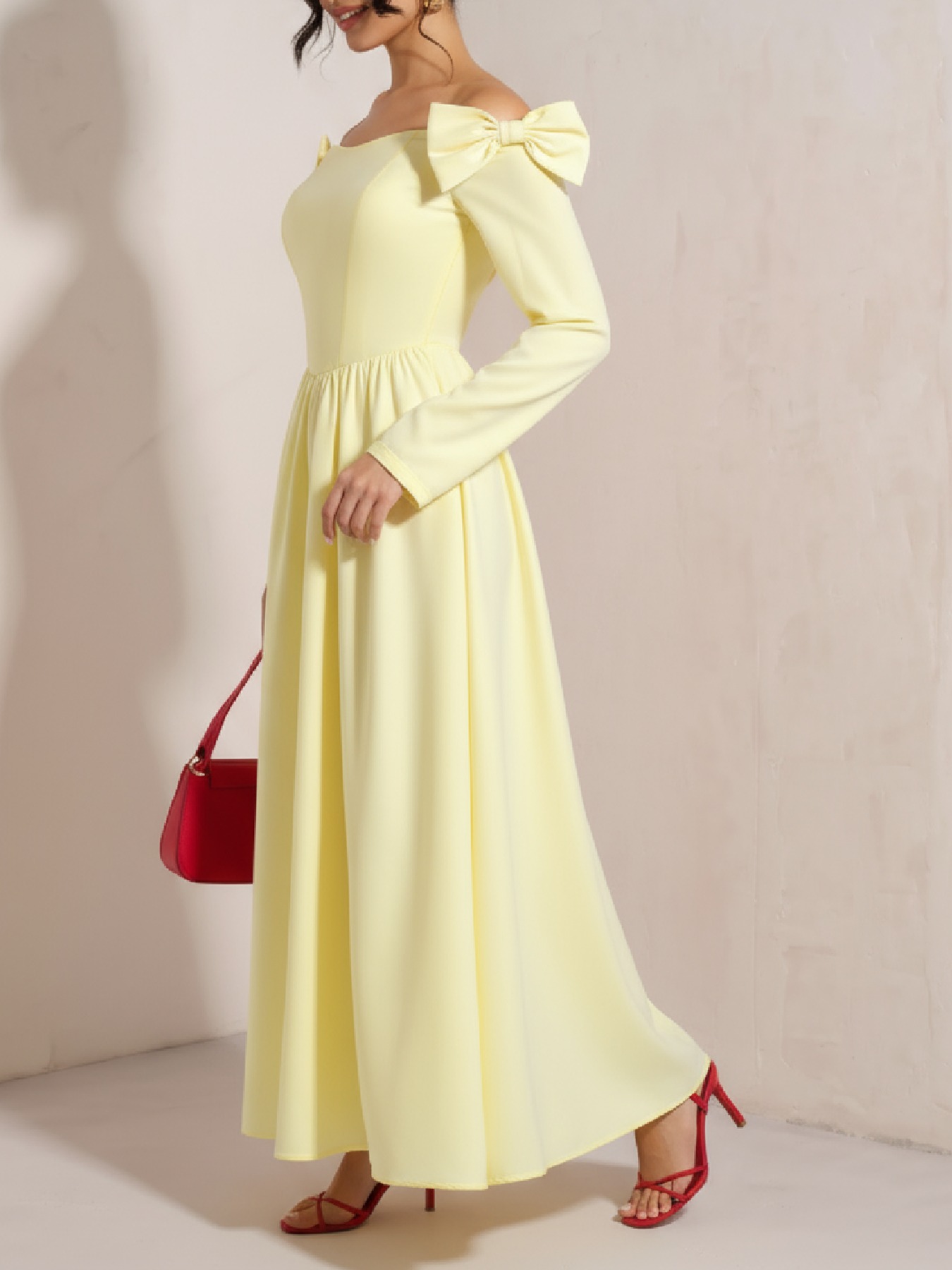 Yellow single-shoulder butterfly-tied dress Long-sleeved, waist-length, wide-waisted dress