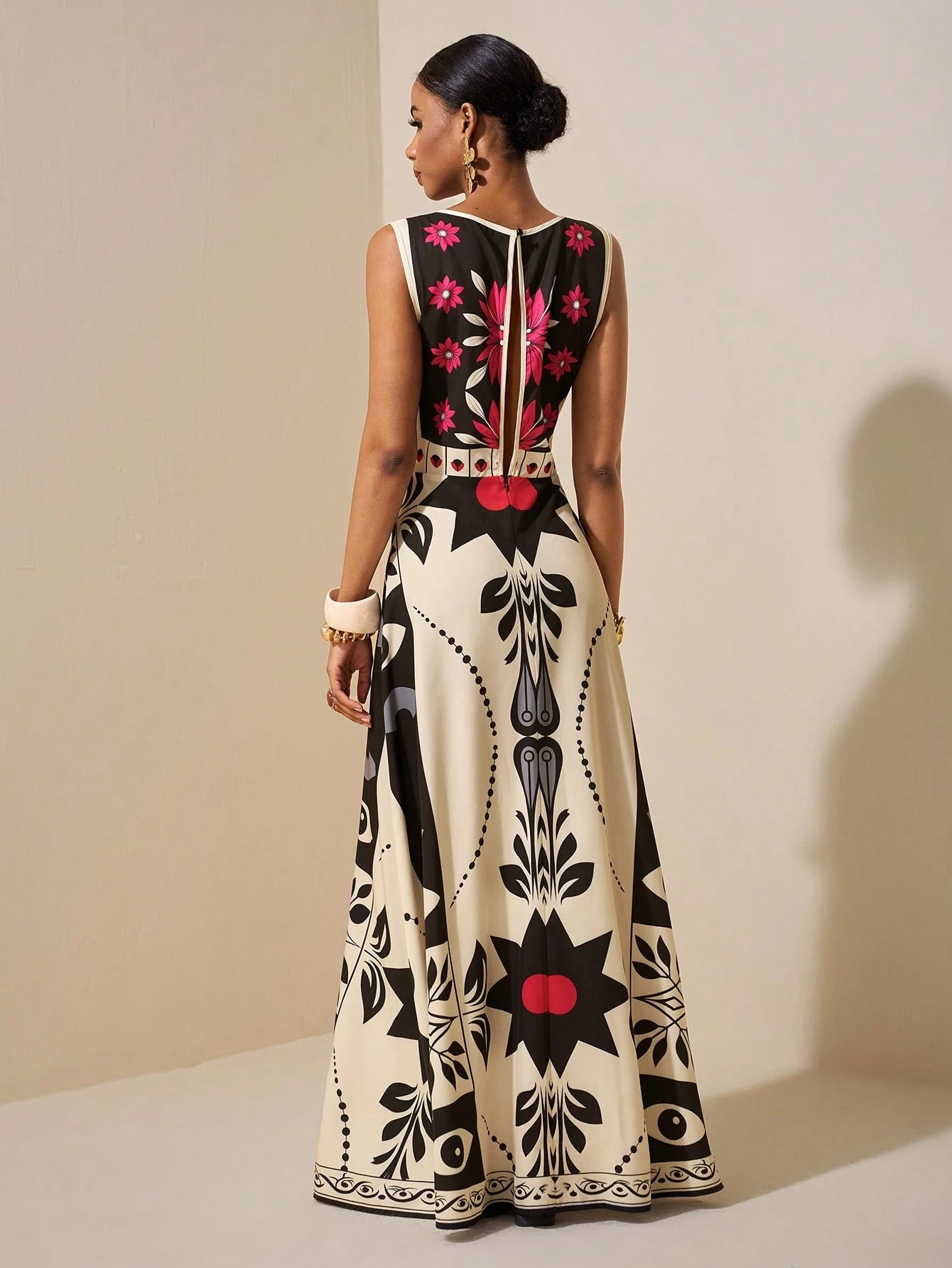 2026 Sleeveless Art Print Maxi Dress