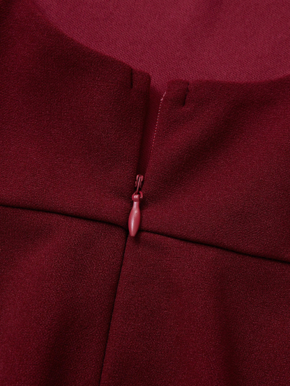 Wine-red boat-collared sleeveless mid-length skirt with flowing waist, a high-end banquet-style dress