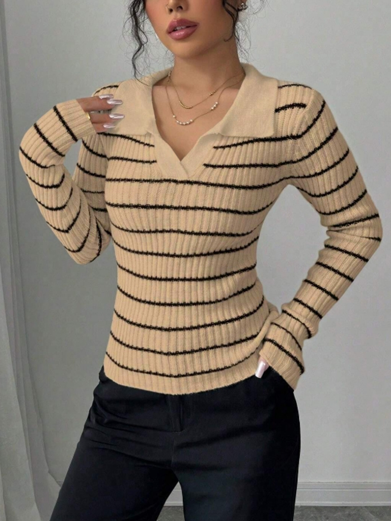 Polo de mujer a rayas beige y negro Camiseta de manga larga de punto ribeteado-Aegean-sea