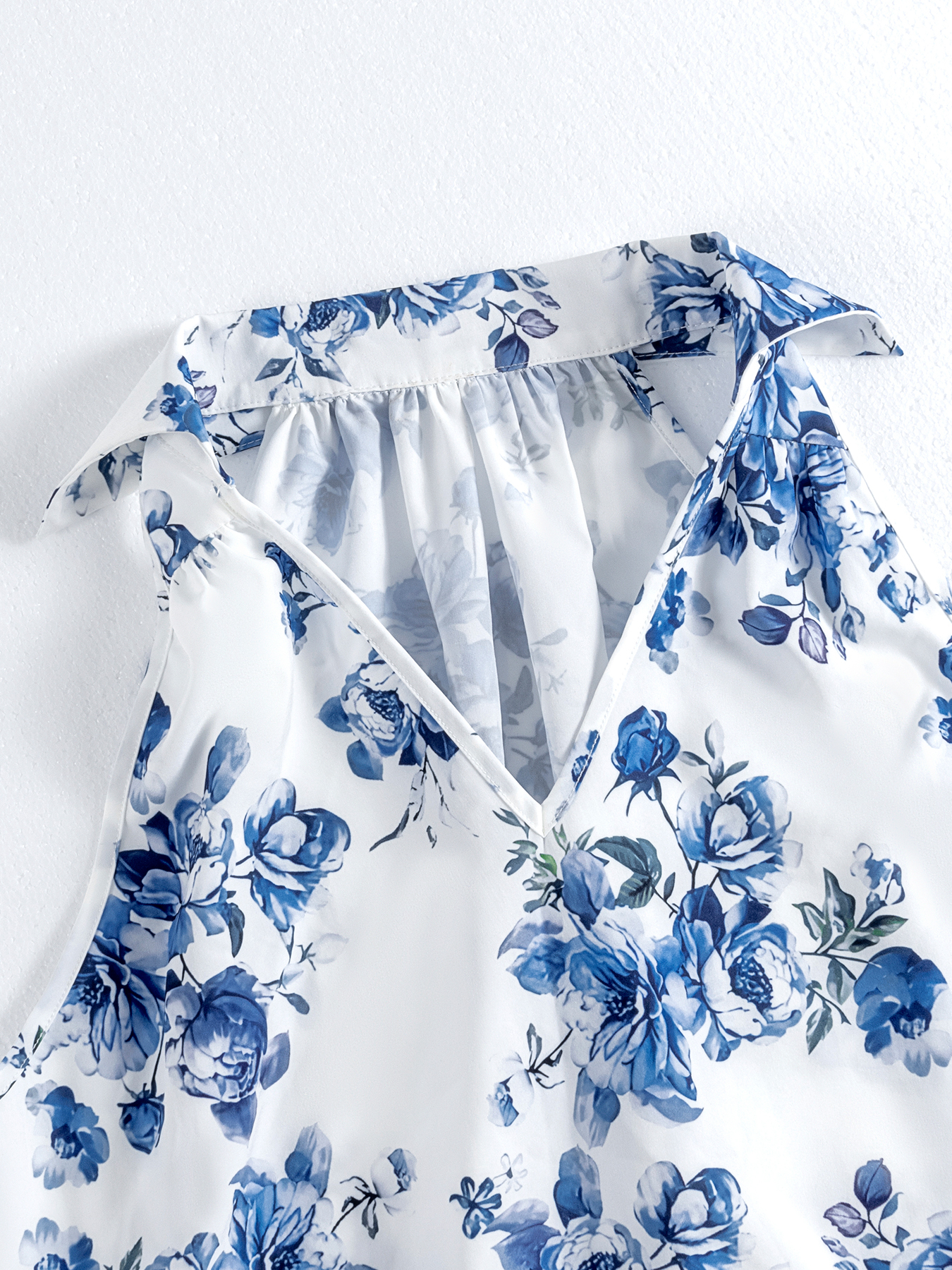 Woman's White & Blue Floral Print Halter Neck Belted Mini Dress