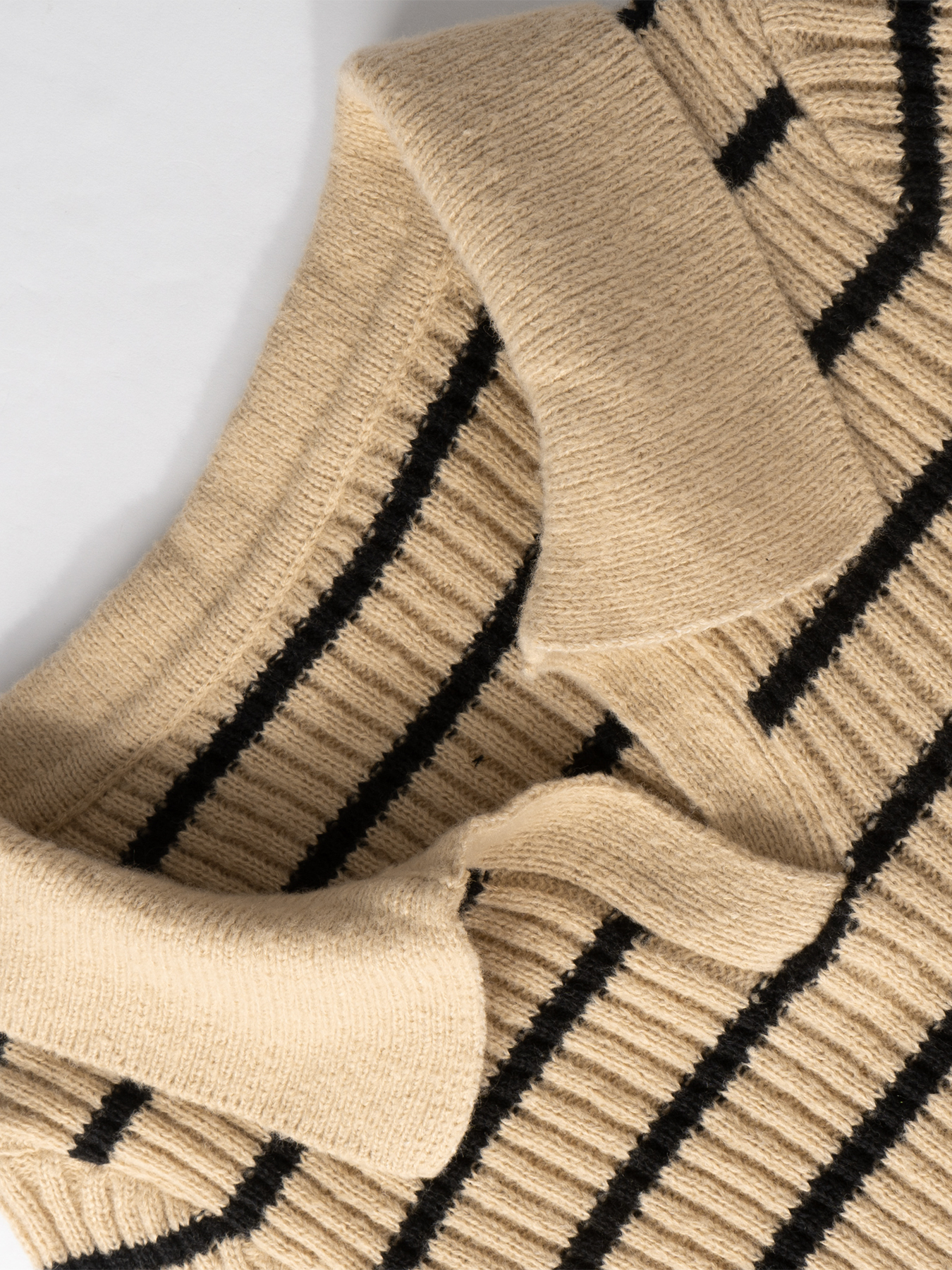 Polo de mujer a rayas beige y negro Camiseta de manga larga de punto ribeteado-Aegean-sea