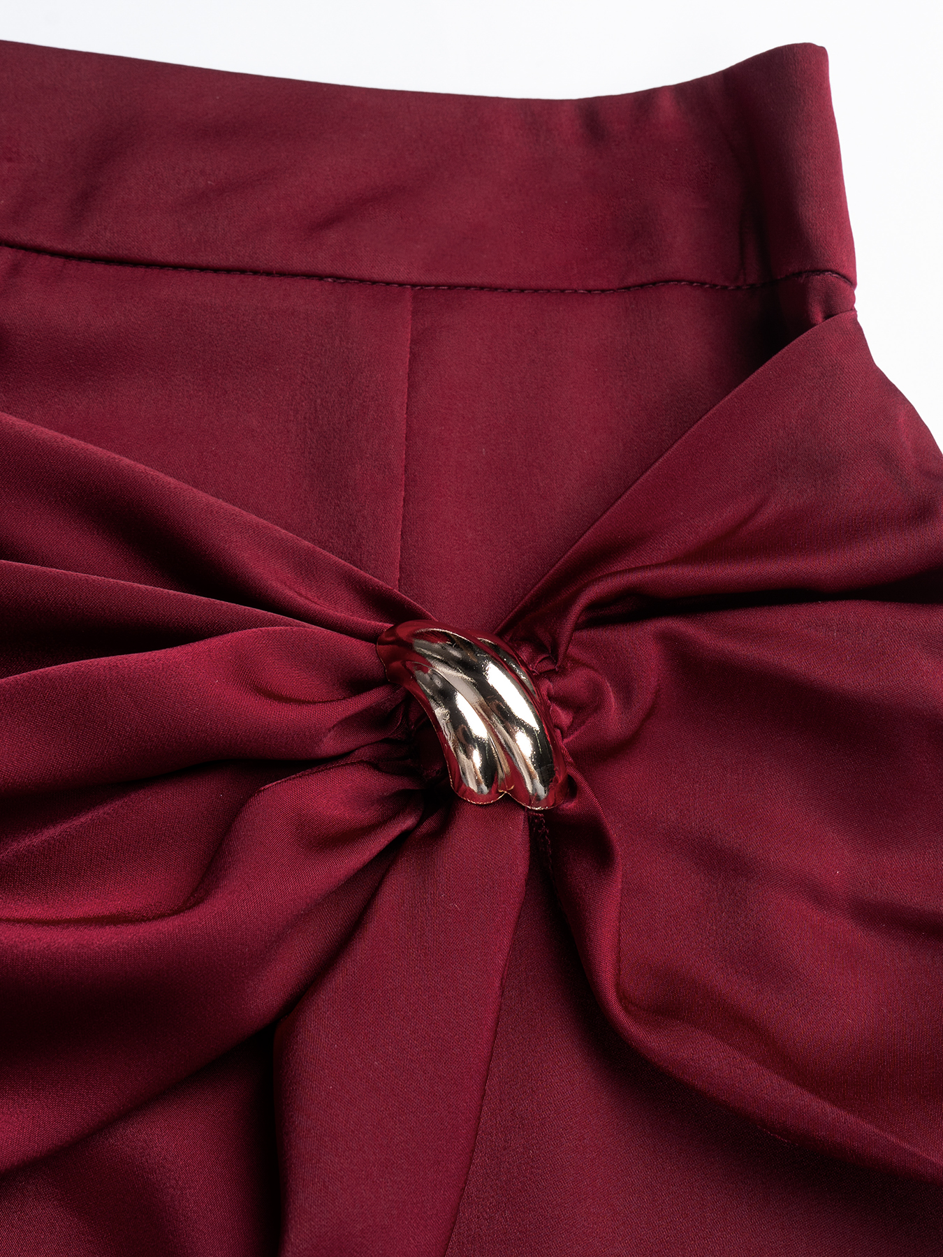 Falda media de satén borgoña de mujer con detalle de anillo estriado y abertura lateral-Aegean-sea