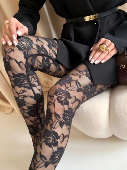 Woman's Lace leggings/tight pants