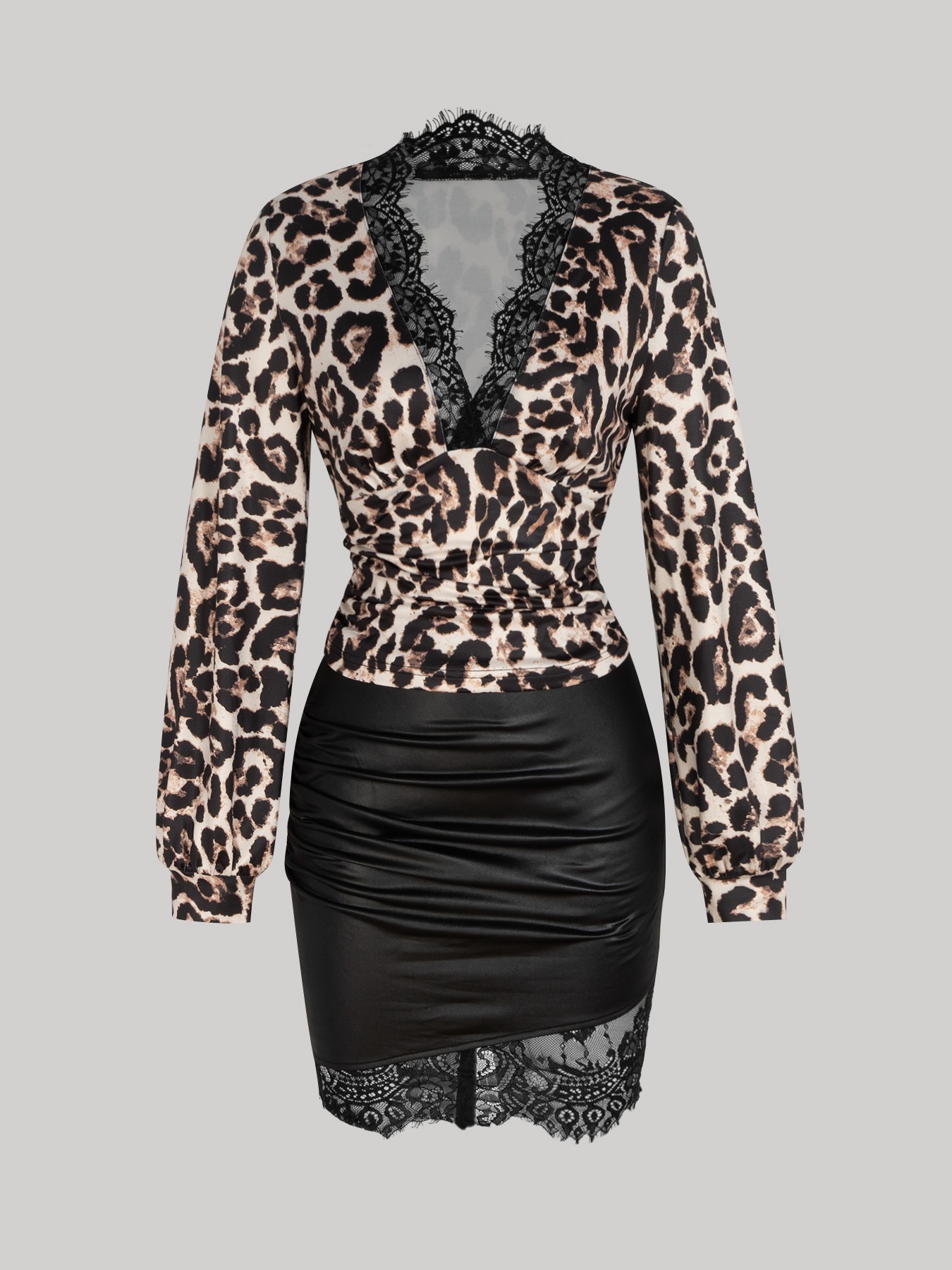 Leopard-patterned lace stitching of two sets Deep V-collared lace waist top + black satin lace short skirt
