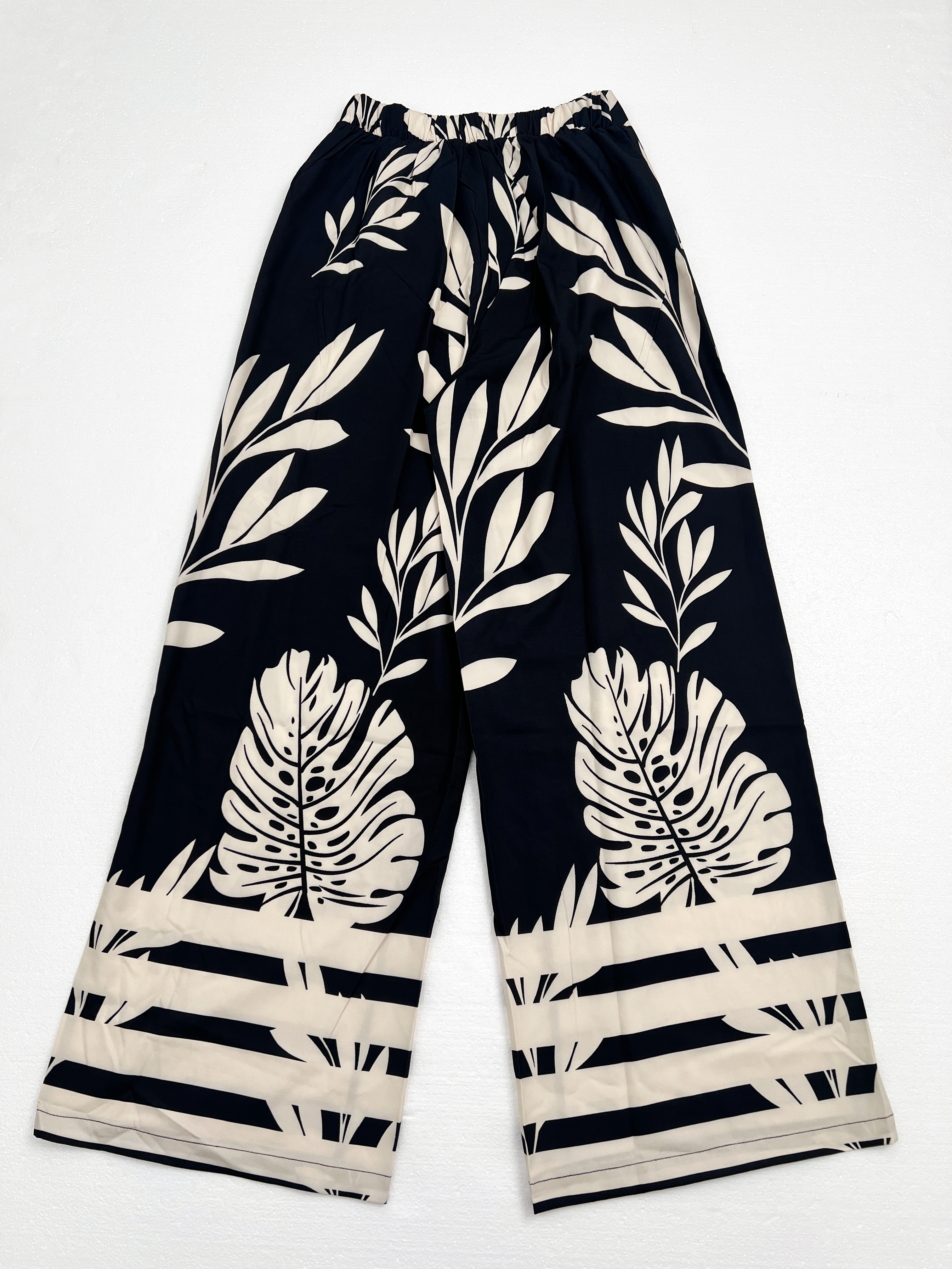 Women's Tropical Print Halter Two-Piece Set - Sleeveless Crop Top & High Waisted Wide Leg Pants