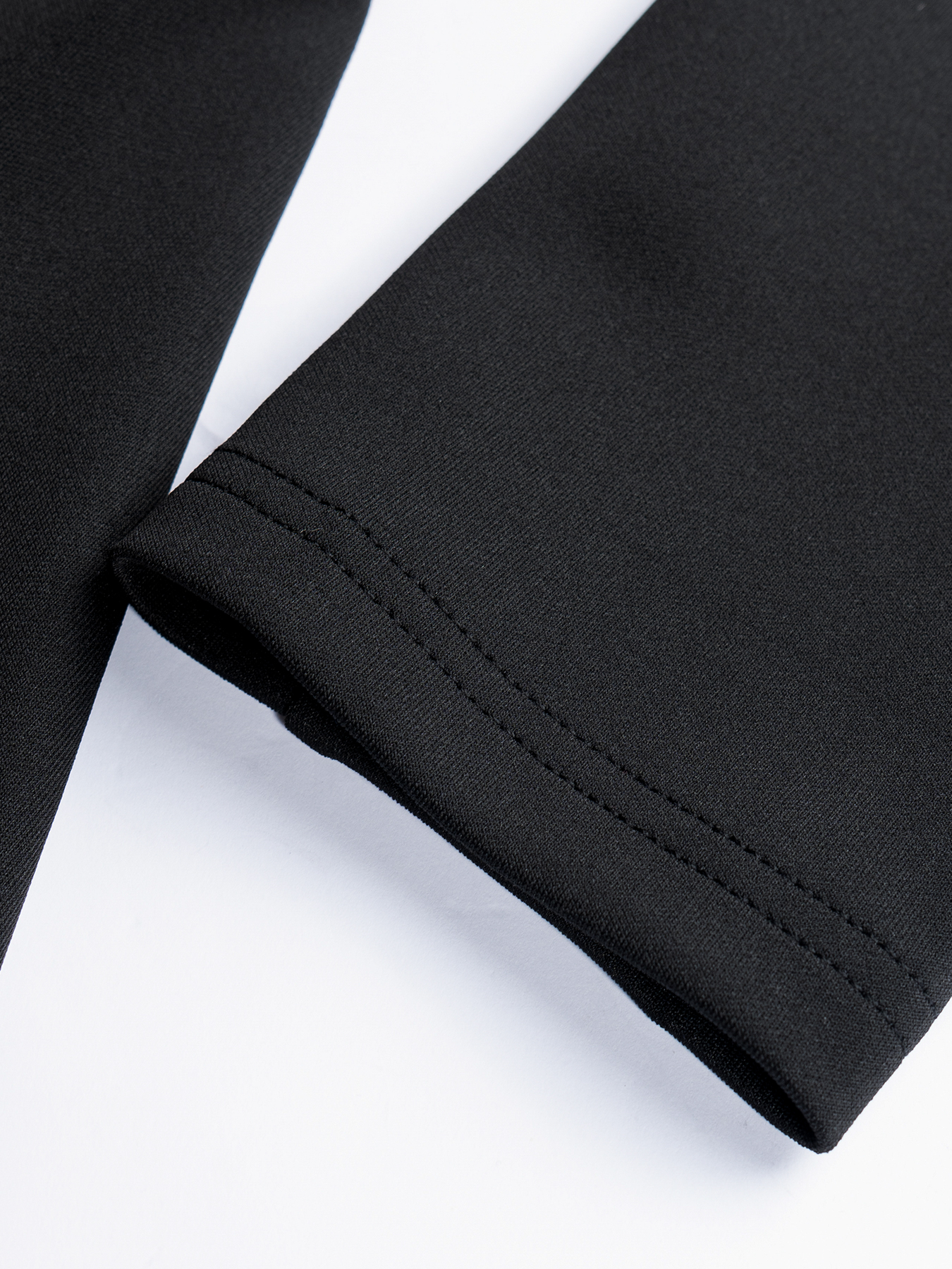 Blazer Peplum de mujer negro con doble escote y cinturón con abertura trasera-Aegean-sea