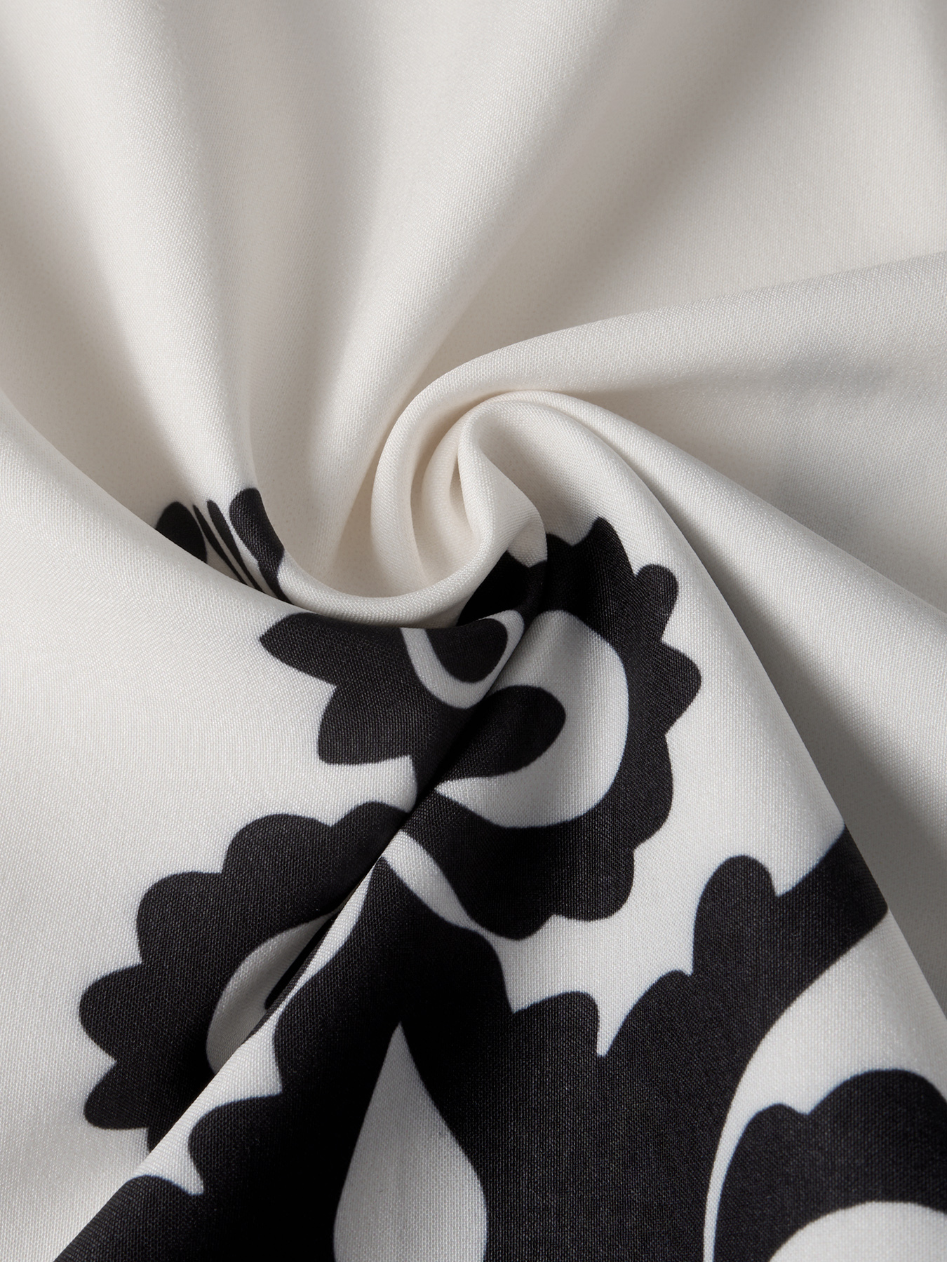 Woman's Vintage Vacation Style Black & White Print Dress: Sleeveless Shirt Collar Waist-Fitted Tie-Waist Mini Dress