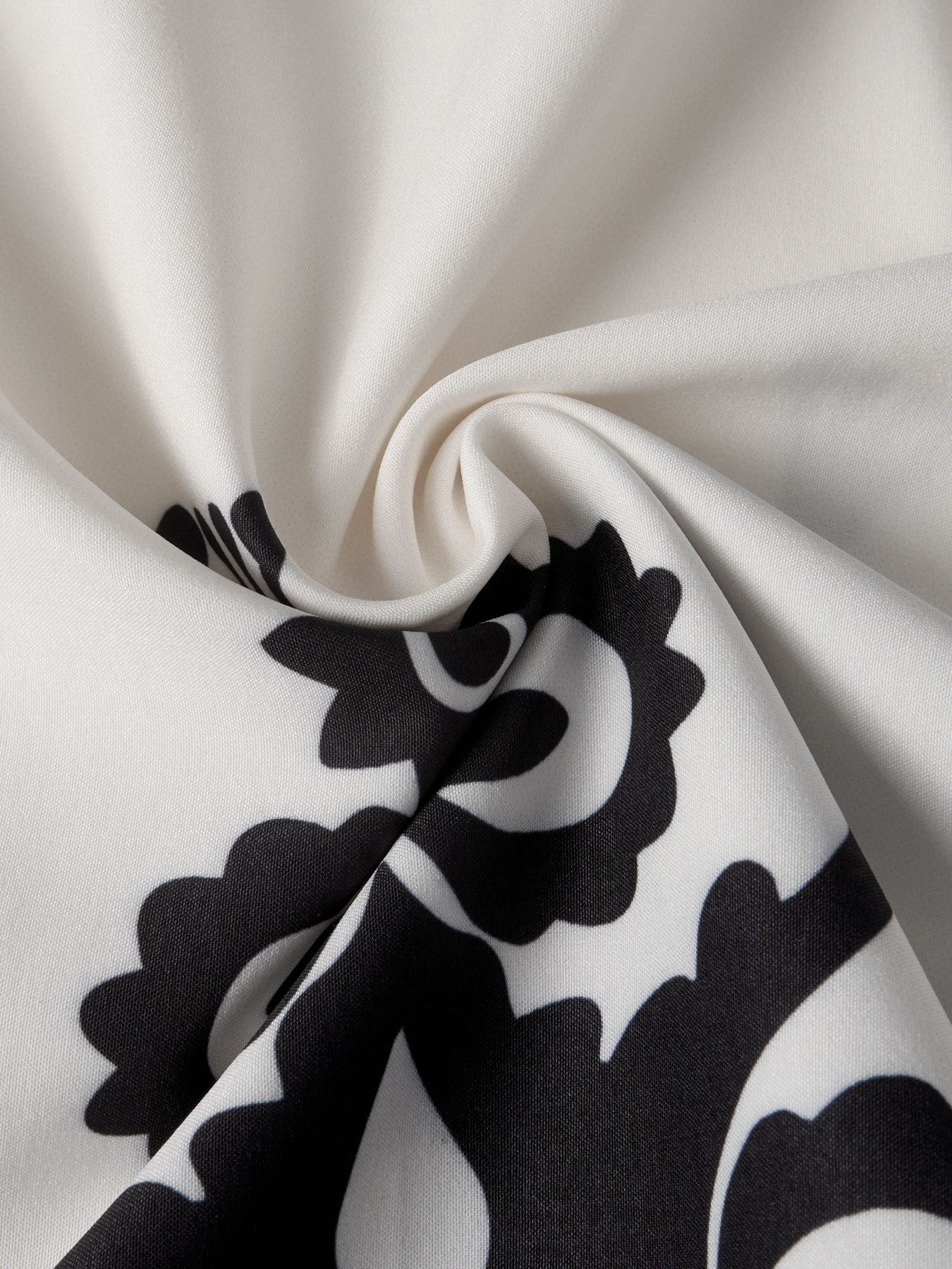 Woman's Vintage Vacation Style Black & White Print Dress: Sleeveless Shirt Collar Waist-Fitted Tie-Waist Mini Dress