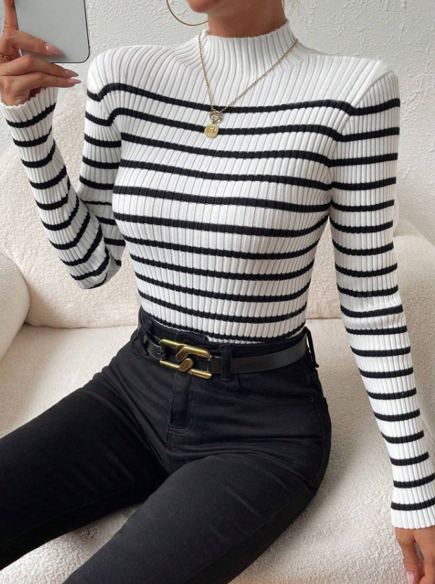 Suéter de punto de cuello falso a rayas blancas y negras para mujeres-Aegean-sea
