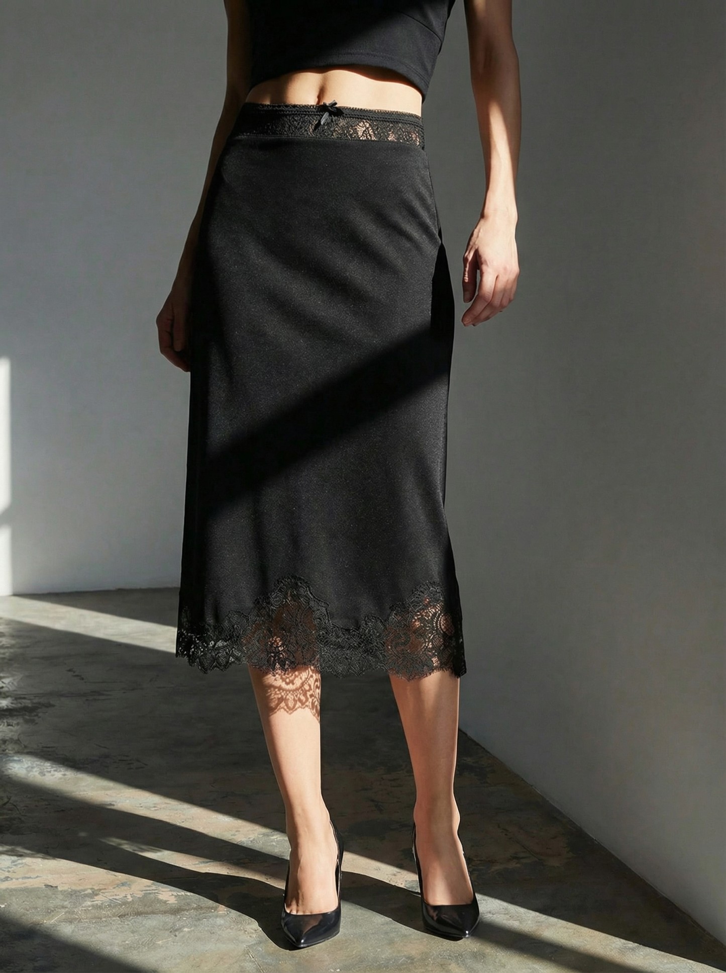 2026 Spring/Summer New Style Fashion Commuting Lace Splicing Waist and Hem Slim-fit Midi Skirt