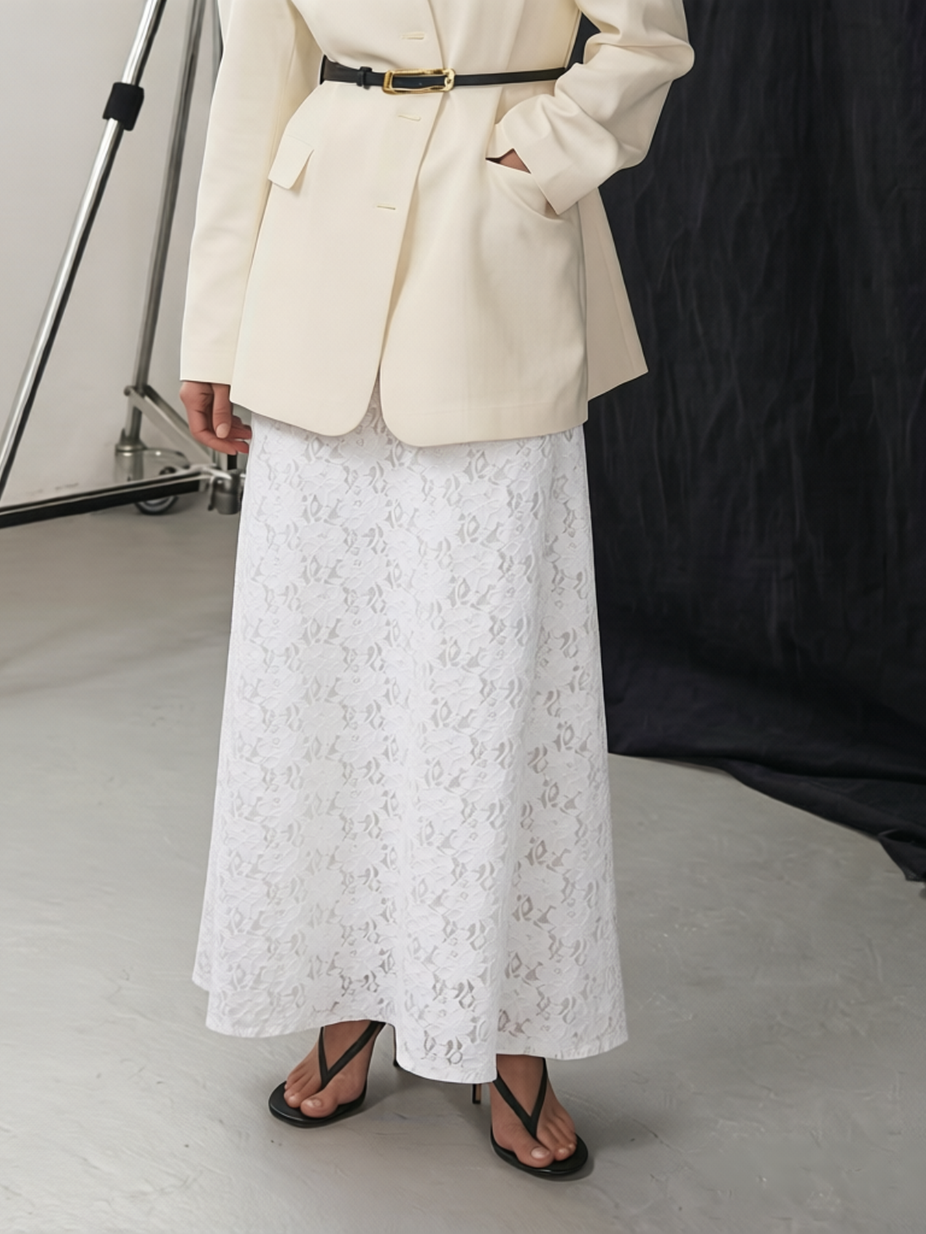 White lace high-waisted full-length skirt, holiday-style short skirt