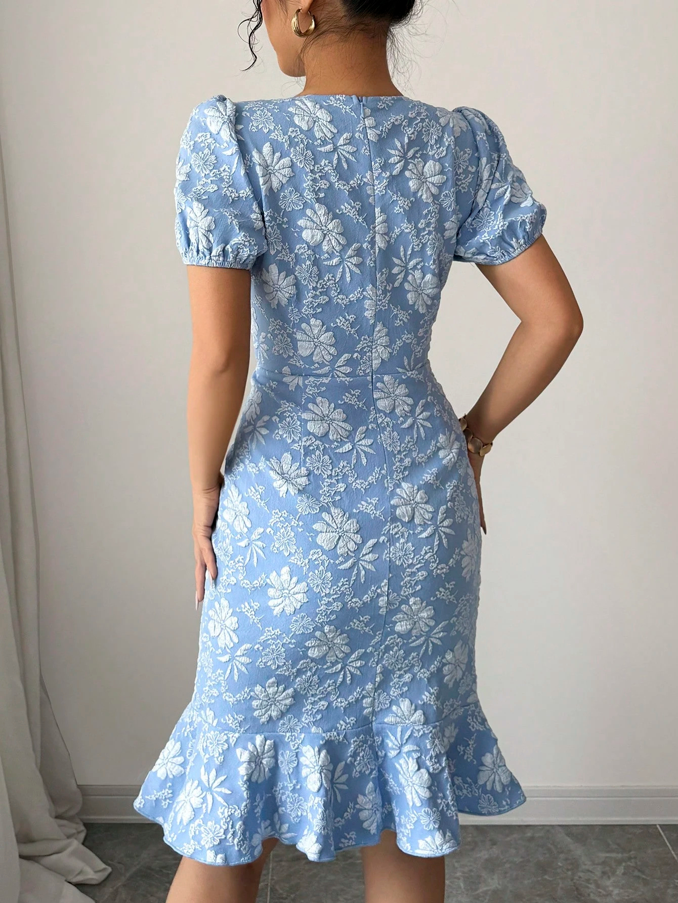 Blue flowered bubble sleeve and hip skirt, frilly dress