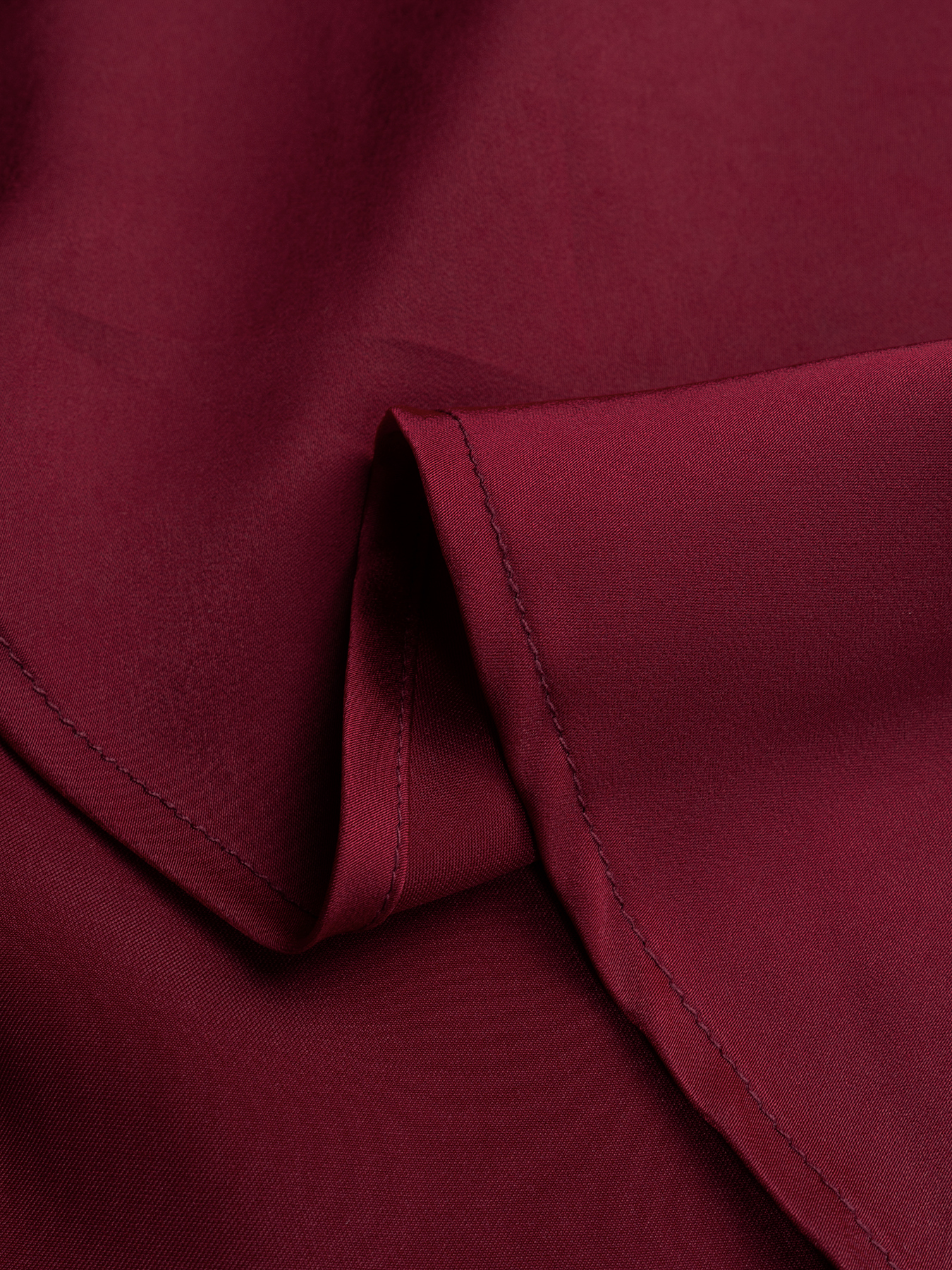 Falda media de satén borgoña de mujer con detalle de anillo estriado y abertura lateral-Aegean-sea