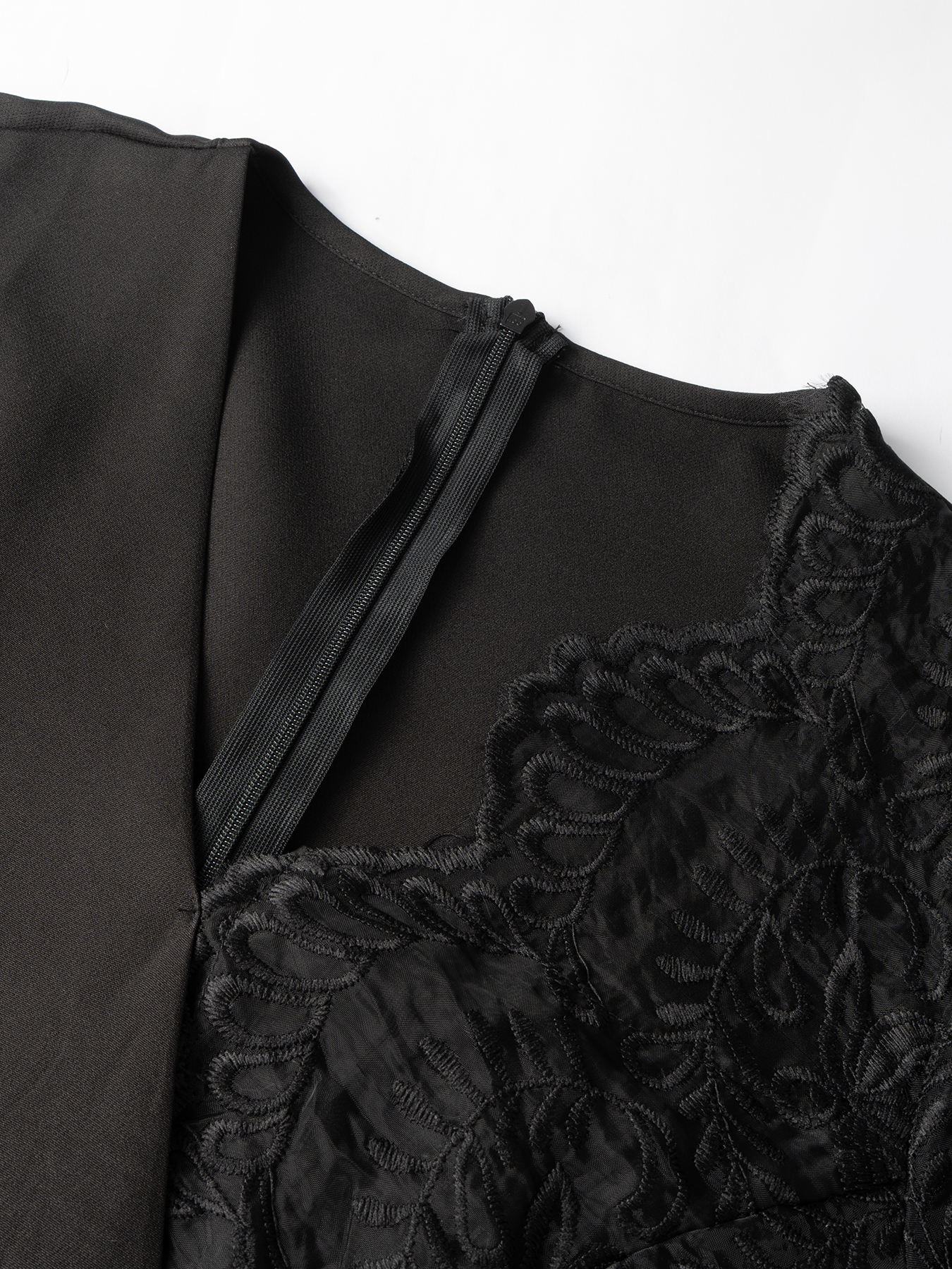 Black lace-stitched suit dress Cut-waisted split skirt Hot girl-style work-to-work party dress