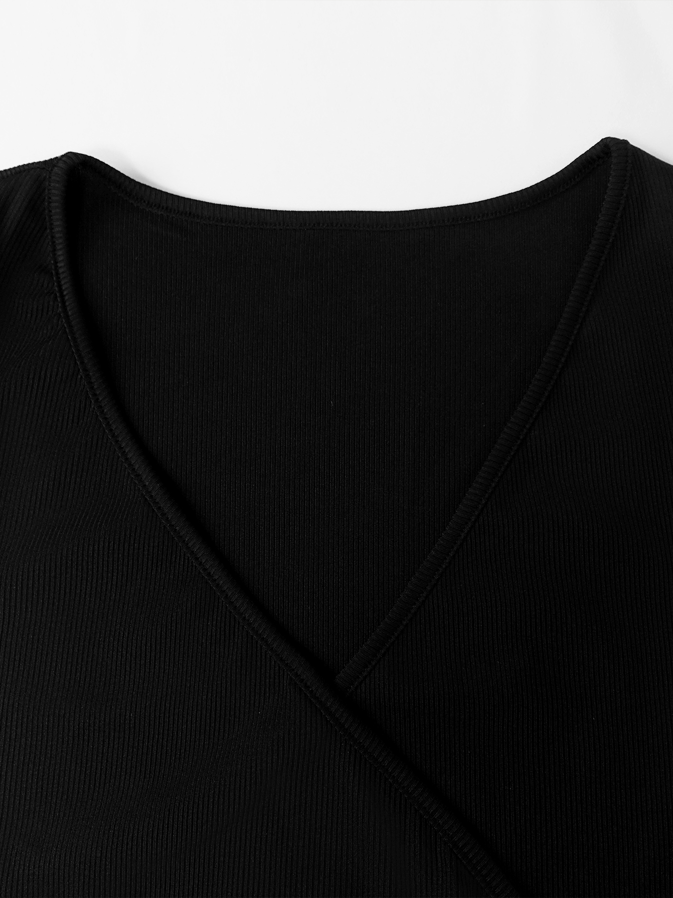 Vestido midi escotado negro de manga larga con cuello en V y cintura estrecha para mujer-Aegean-sea