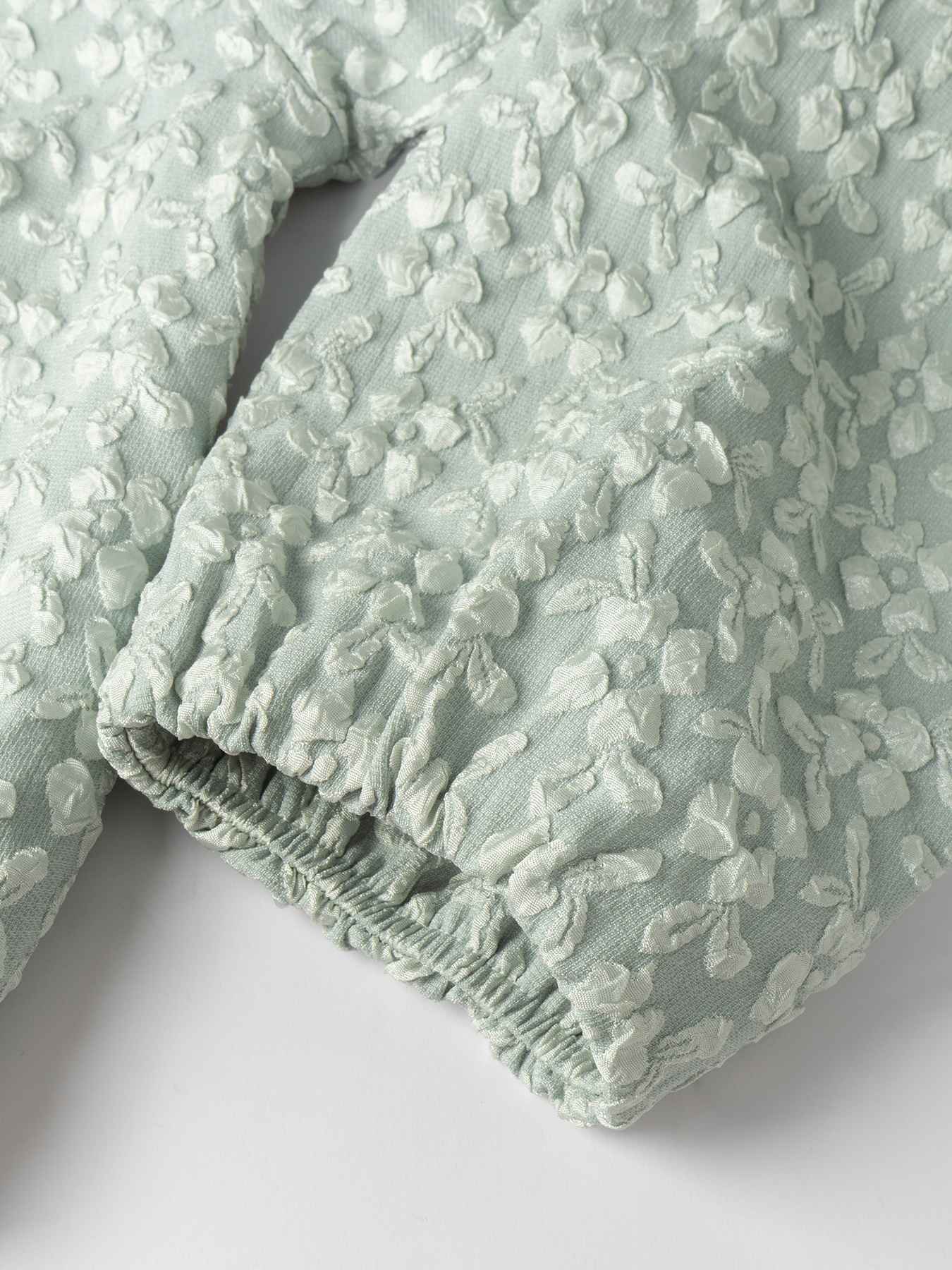 Light Green Textured Floral Puff Sleeve Zip-Up Jacket-Aegean-sea