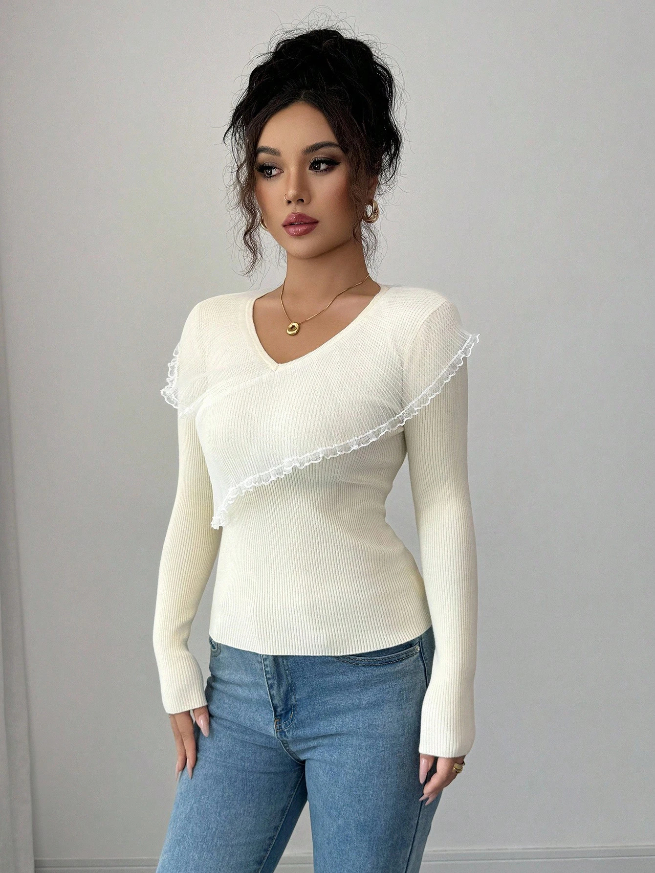 Women's Cream V-Neck Rib Knit Lace Trim Long Sleeve Slim Fit Top