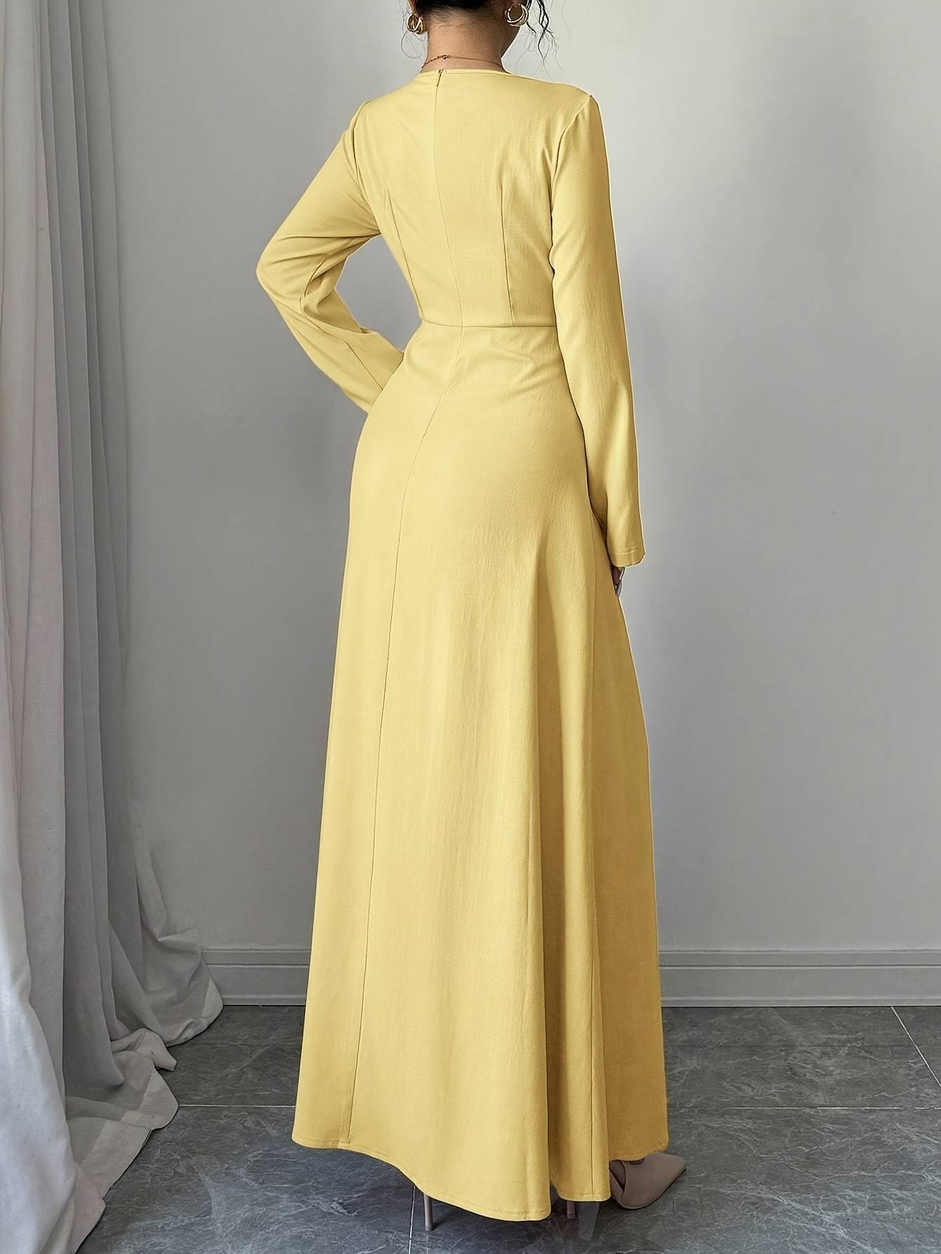 Yellow square-collared, wide-waisted long skirt, long-sleeved single-breasted style dress