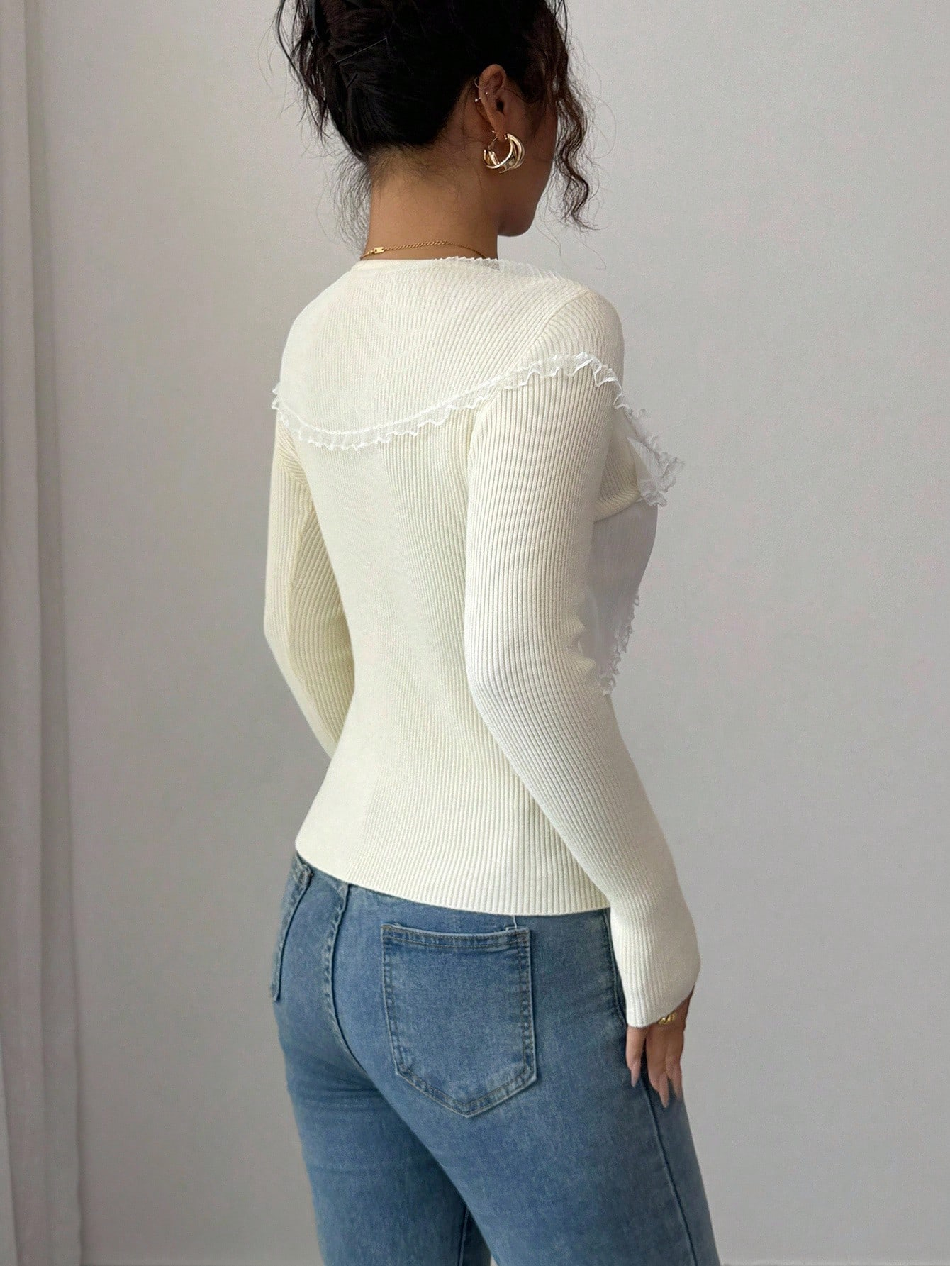 Women's Cream V-Neck Rib Knit Lace Trim Long Sleeve Slim Fit Top