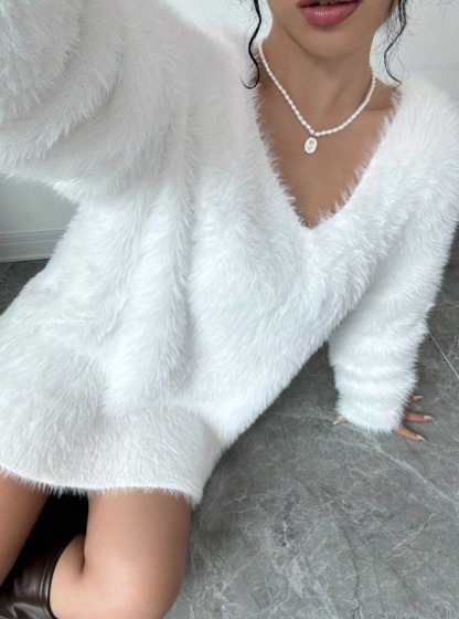 White Fleece Shoulder-Out Dress Long-Sleeve Short Skirt
