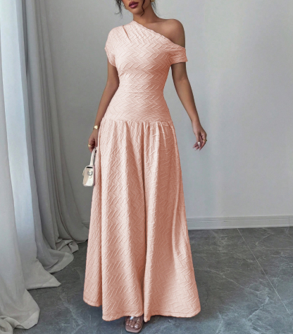 Pink slant-shouldered pressed women‘s dress Slim-waisted full-length skirt Date party vibe elegant holiday dress