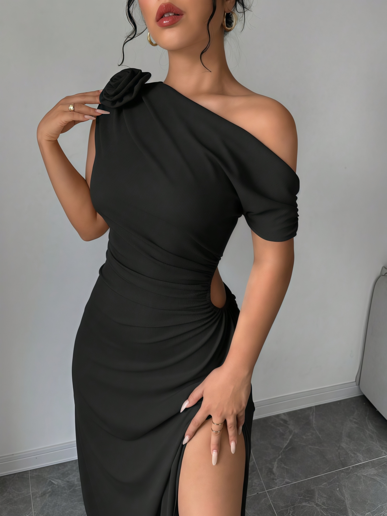 Woman's Elegant & Sexy One-Shoulder Cutout Slit Maxi Dress