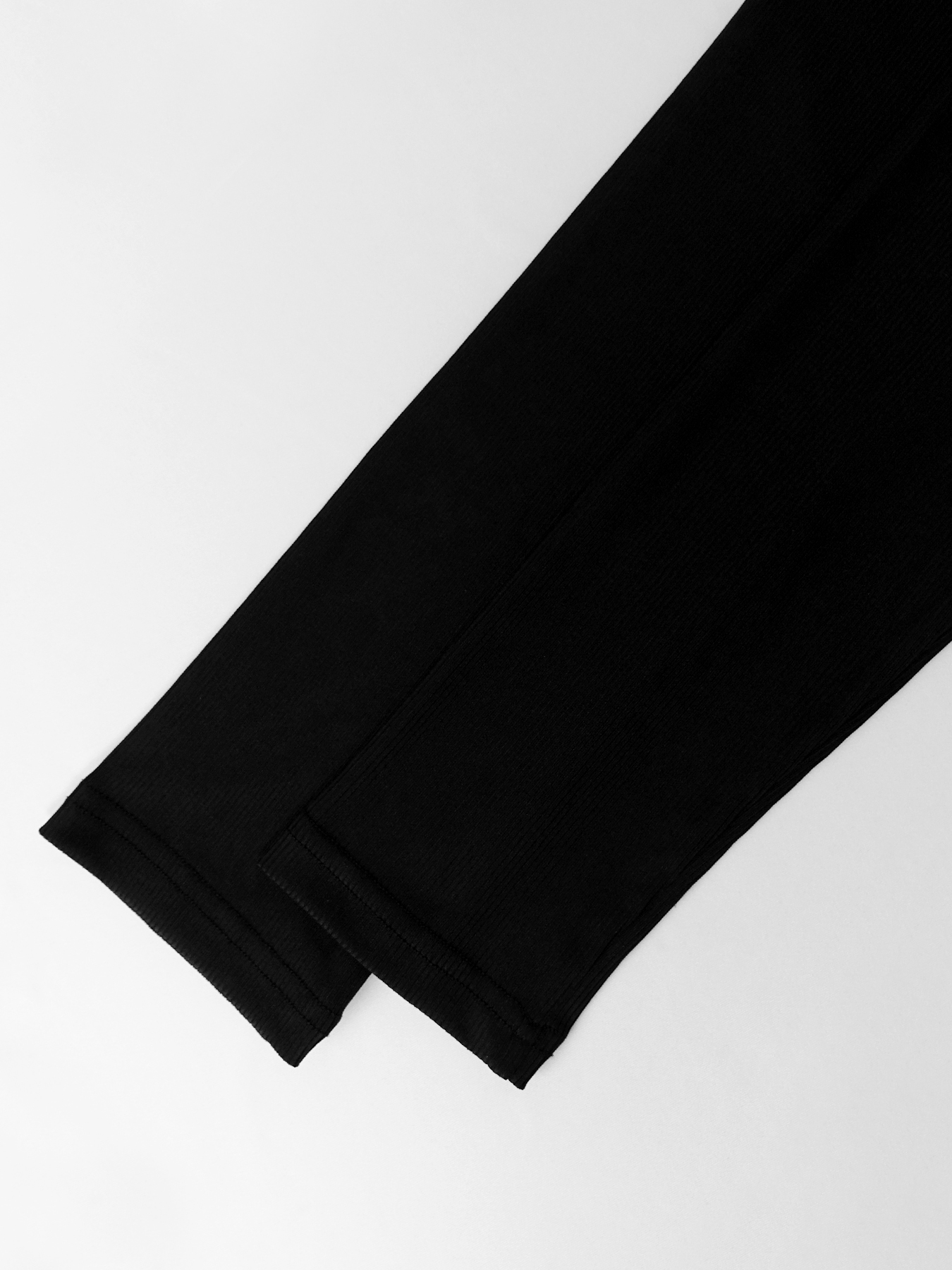 Vestido midi escotado negro de manga larga con cuello en V y cintura estrecha para mujer-Aegean-sea