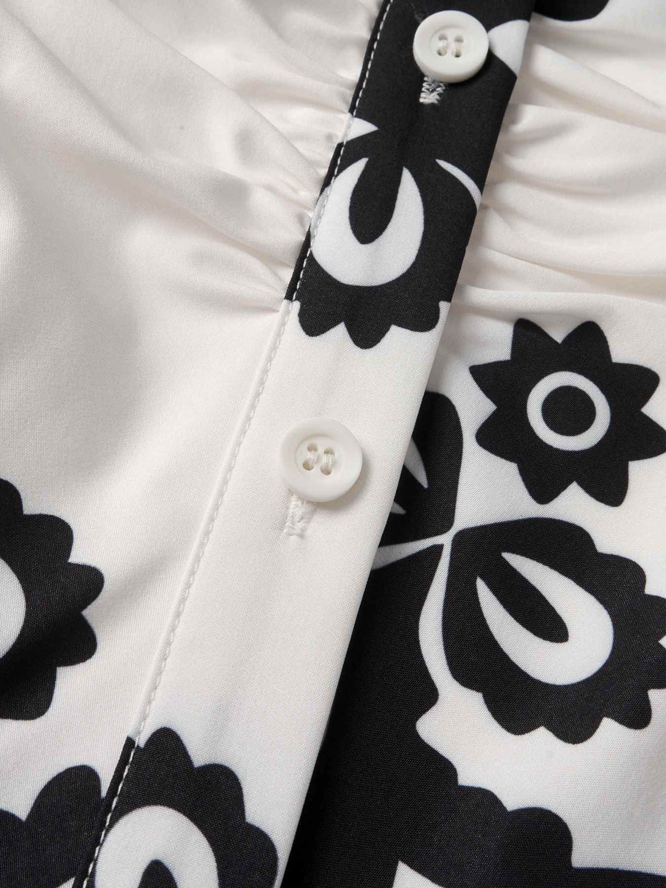 Woman's Vintage Vacation Style Black & White Print Dress: Sleeveless Shirt Collar Waist-Fitted Tie-Waist Mini Dress