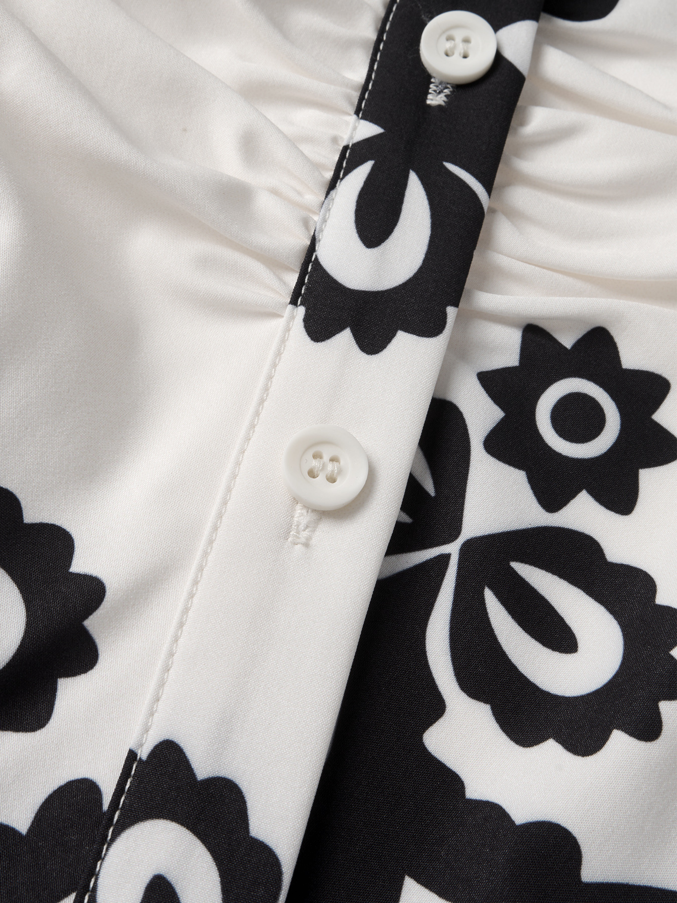 Woman's Vintage Vacation Style Black & White Print Dress: Sleeveless Shirt Collar Waist-Fitted Tie-Waist Mini Dress