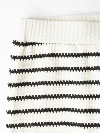 Black and white striped suit Polo collar long-sleeved shirt, wide-legged trousers two sets for casual commute