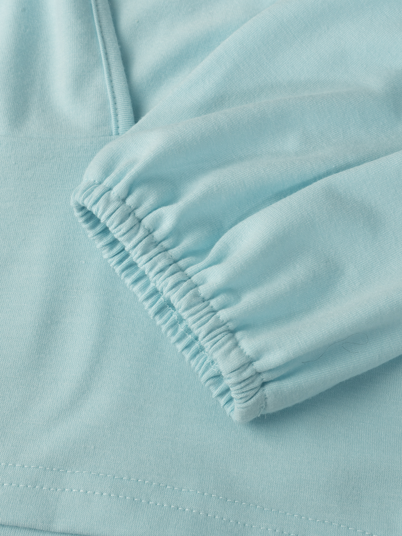 Woman's Deep V Crop Top & Mermaid Skirt Two-Piece Set