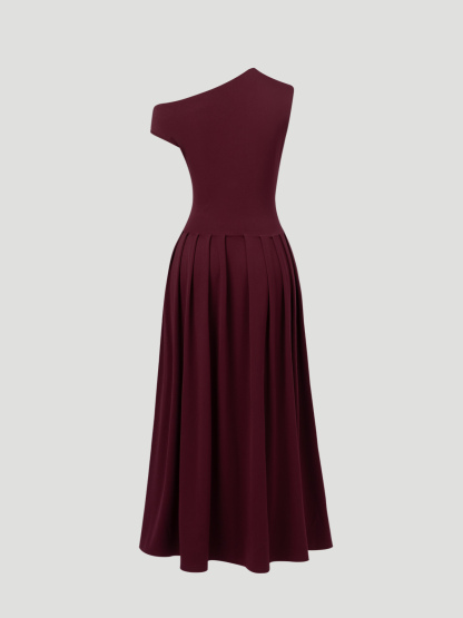 Wine-red slant-shouldered, wide-waisted long skirt, banquet-style body-fitting dress