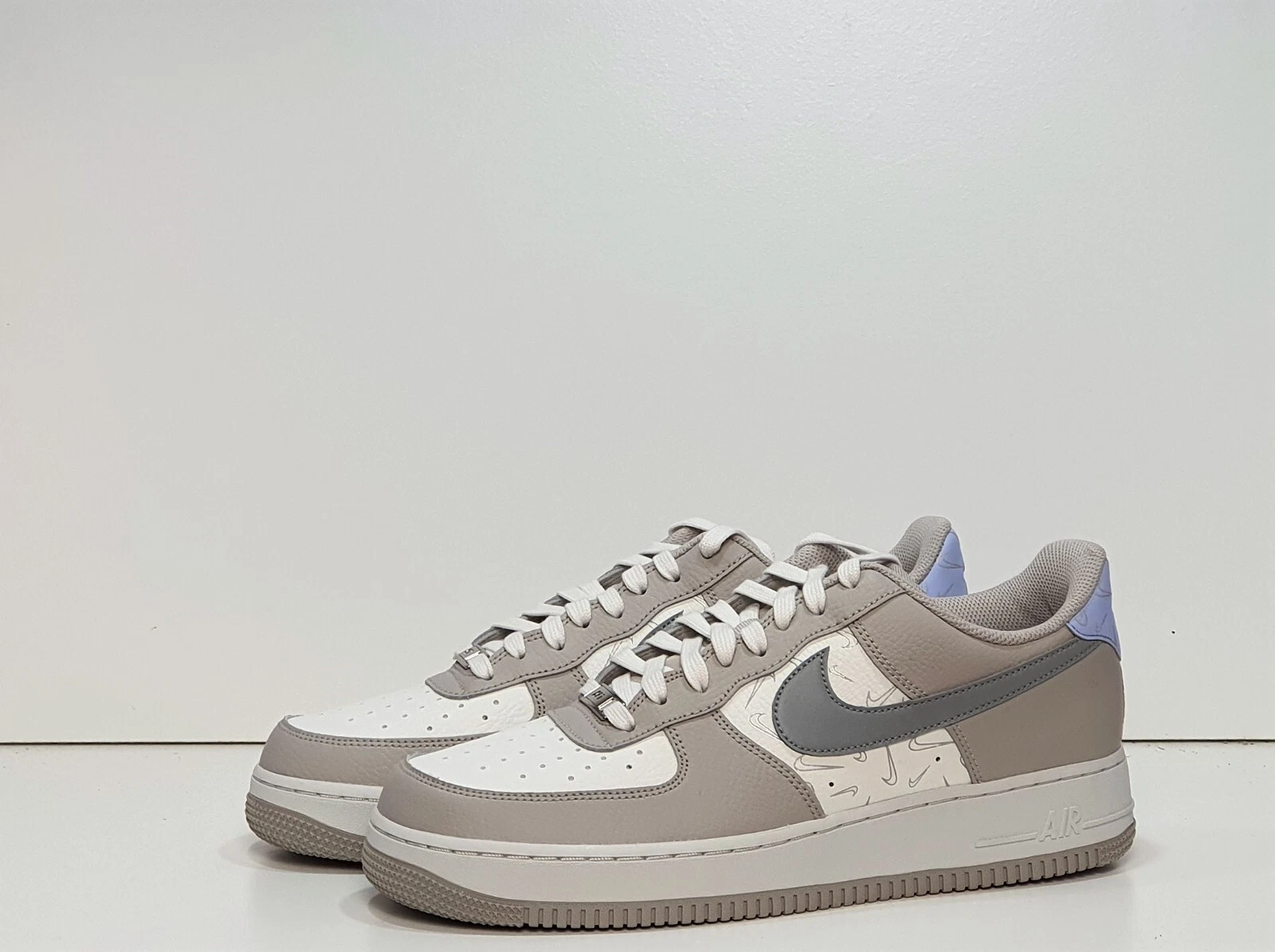 Nike W Air Force 1 `07 Low `Mini Swoosh réfléchissant` DR7857-101 SIze 9 UK, 44 EUR