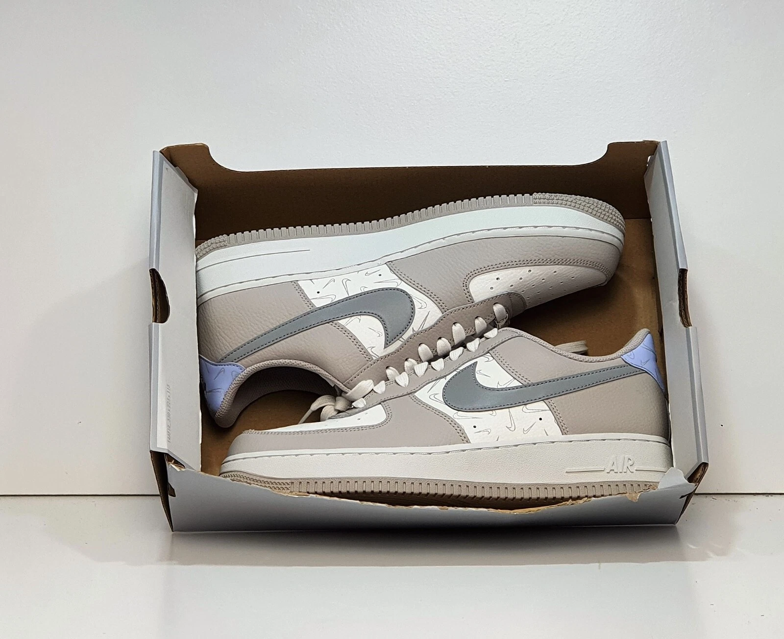 Nike W Air Force 1 `07 Low `Mini Swoosh réfléchissant` DR7857-101 SIze 9 UK, 44 EUR