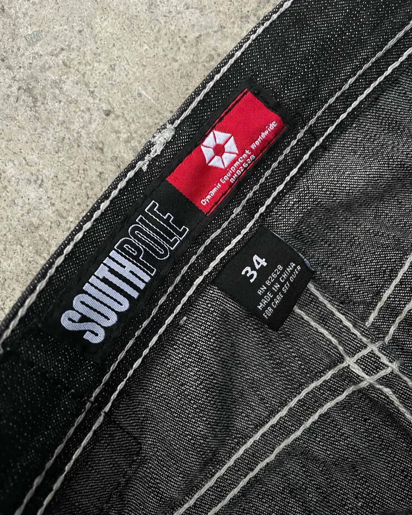 Y2K New Southpole Jeans American Retro Gothic Graphic Embroidery Baggy Jeans Men's Harajuku Hip-Hop Wide-Leg Pants Street Wear