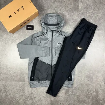 Nike Wildrun Windrunner Jacket Black & Black Nike Phenom Pants Set
