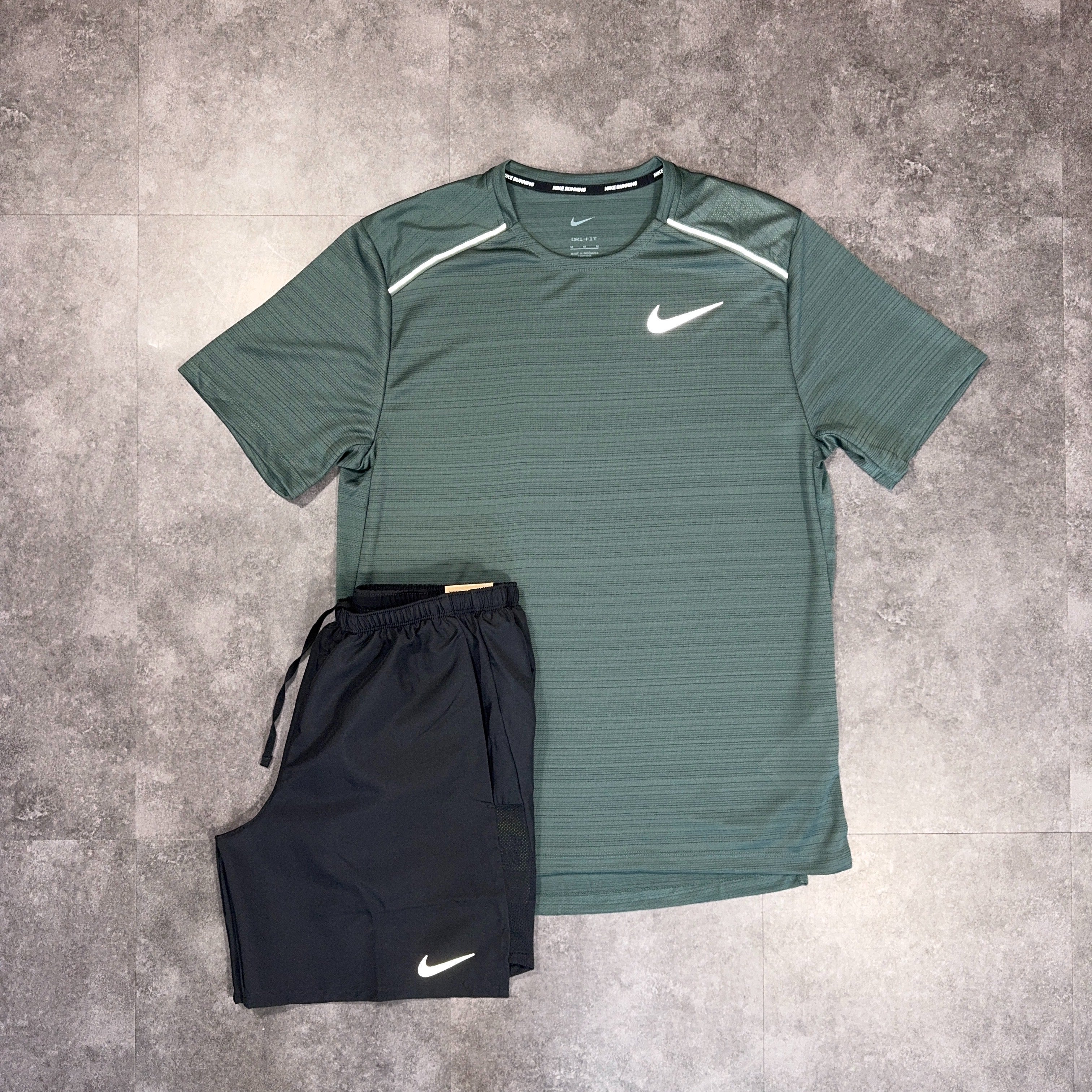 Nike Miler set T-Shirt/Shorts Vintage Green/Black