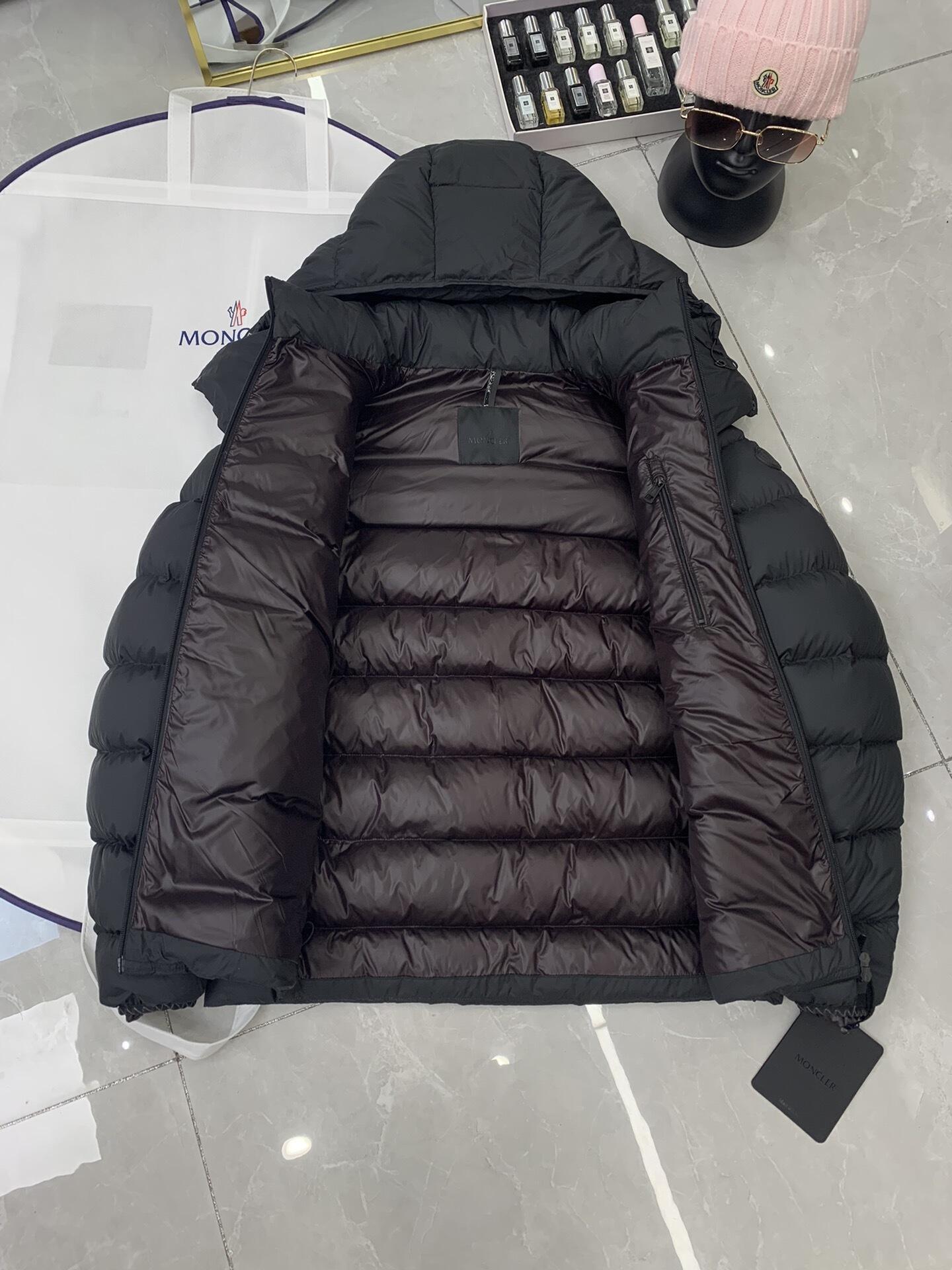 PUFFER JACKET