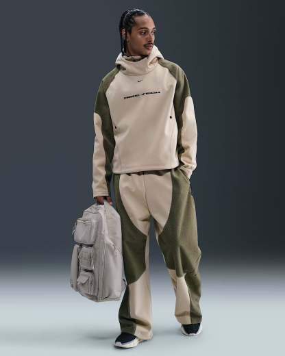 Performance tracksuit